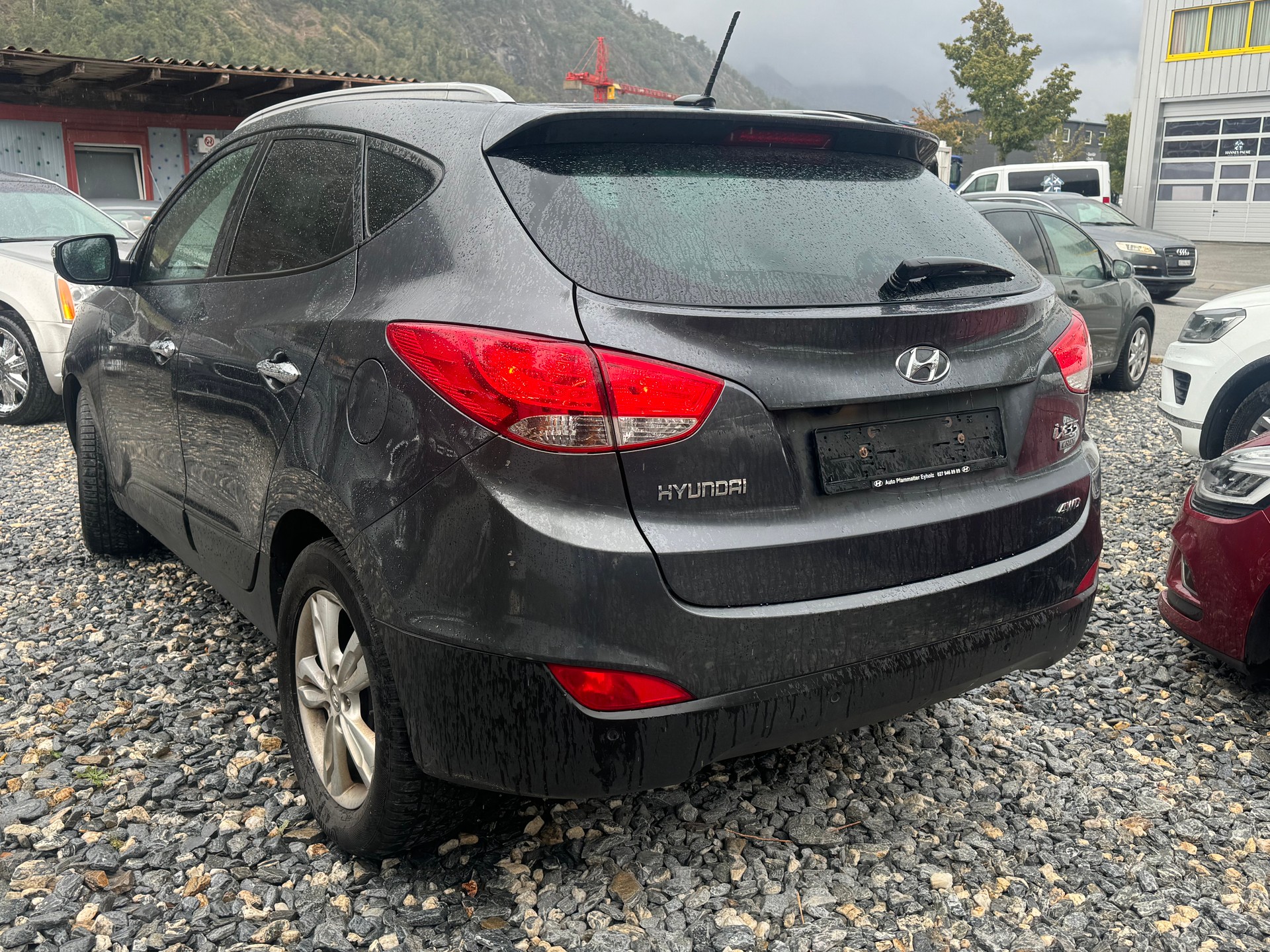 HYUNDAI iX 35 2.0 CRDi Premium 4WD Automatic-image-7
