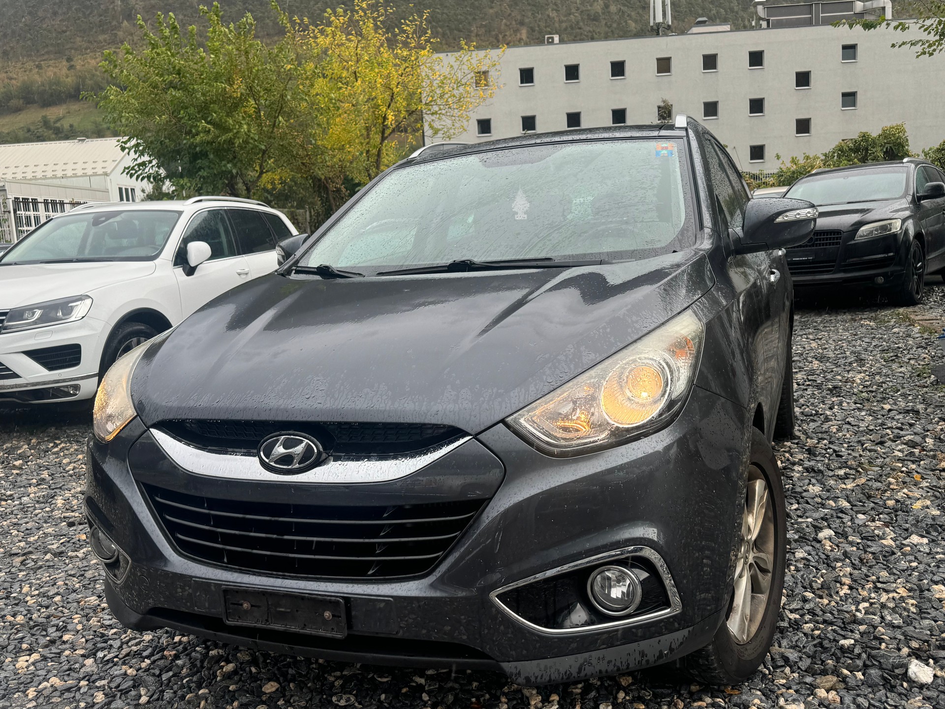 HYUNDAI iX 35 2.0 CRDi Premium 4WD Automatic-image-2