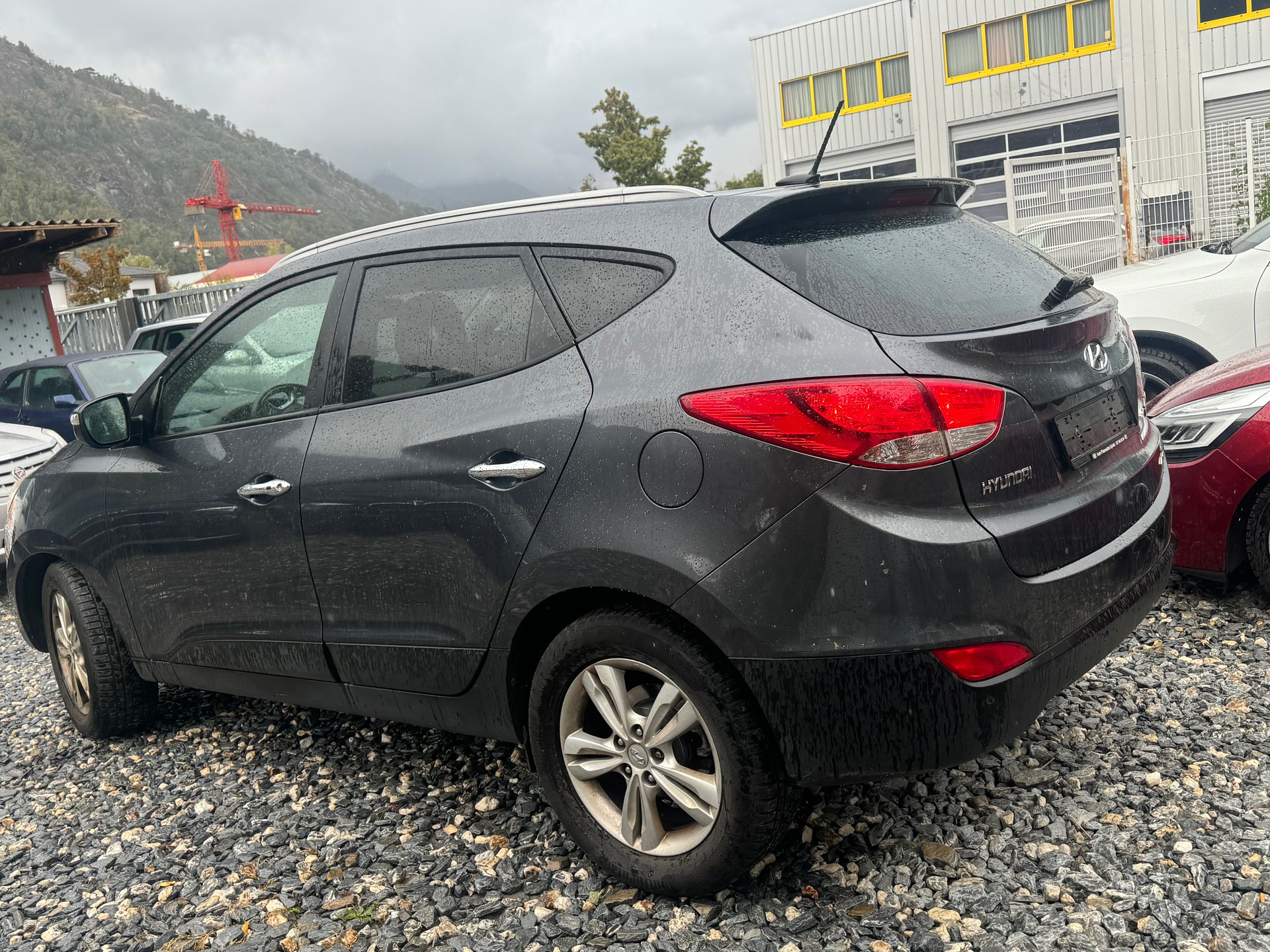 HYUNDAI iX 35 2.0 CRDi Premium 4WD Automatic-image-6