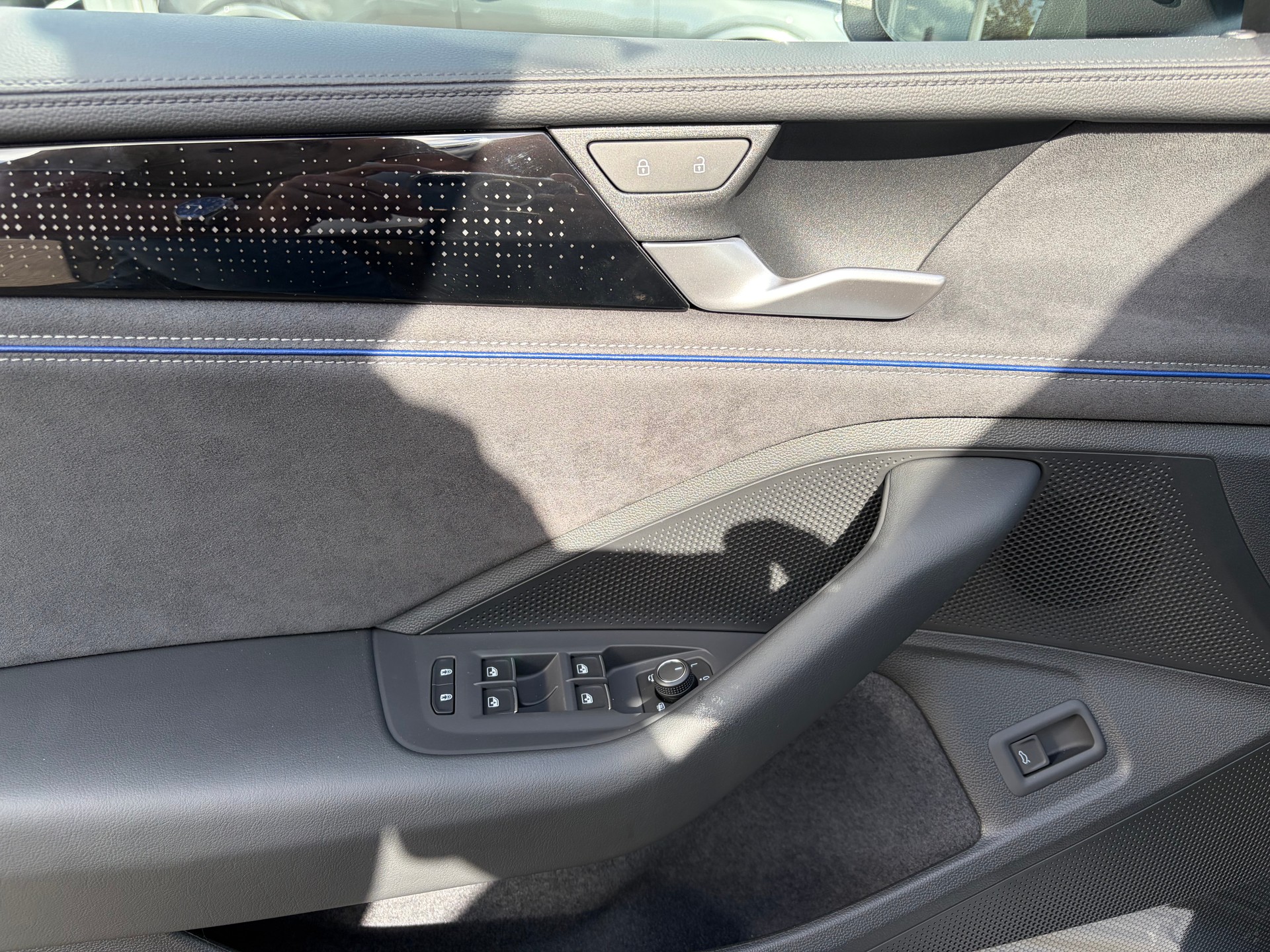 VW Passat Variant 2.0 TSI evo4 R-Line 4 Motion DSG-image-15
