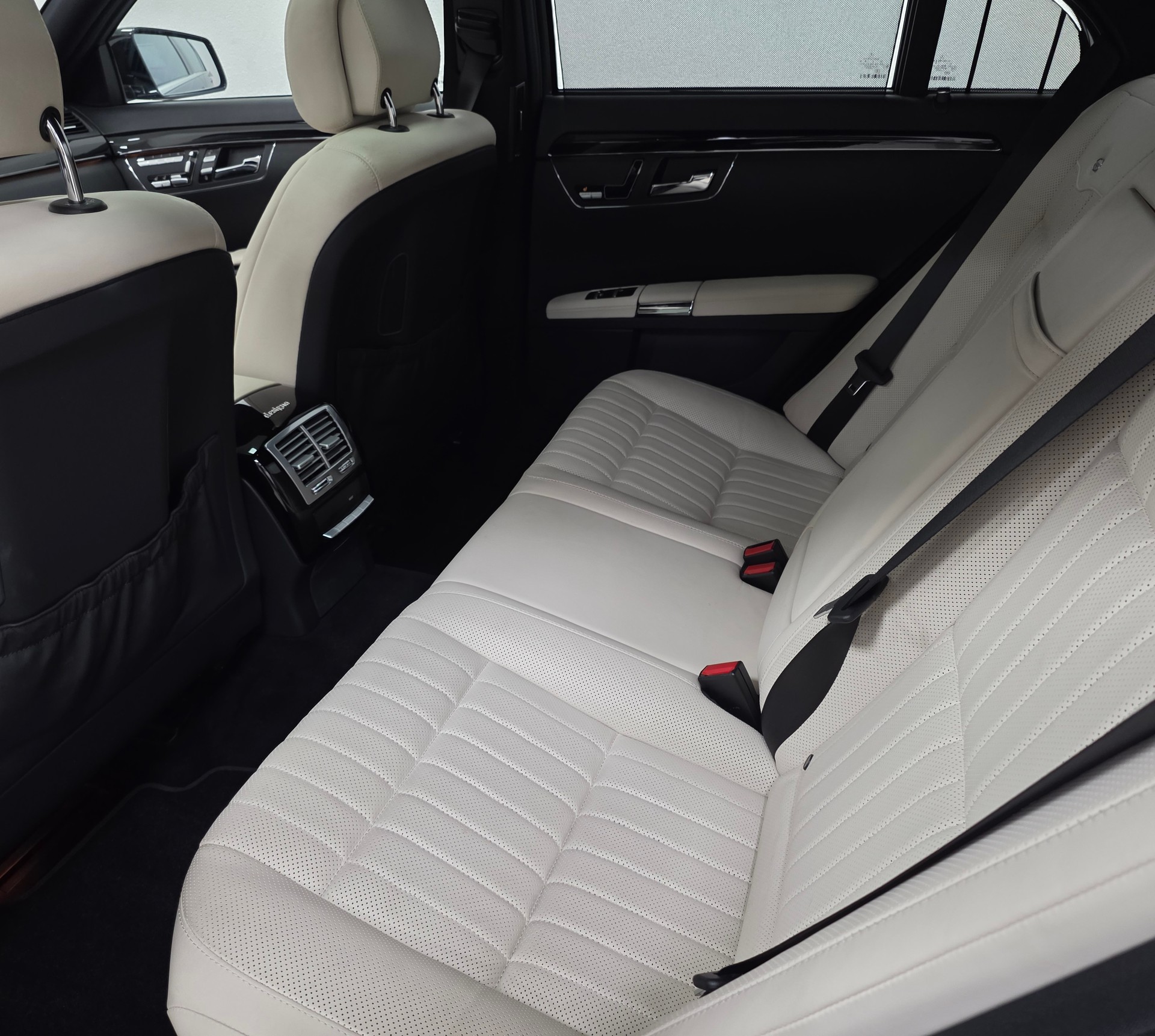 MERCEDES-BENZ S 350 CDI BlueEfficiency 4Matic 7G-Tronic-image-14