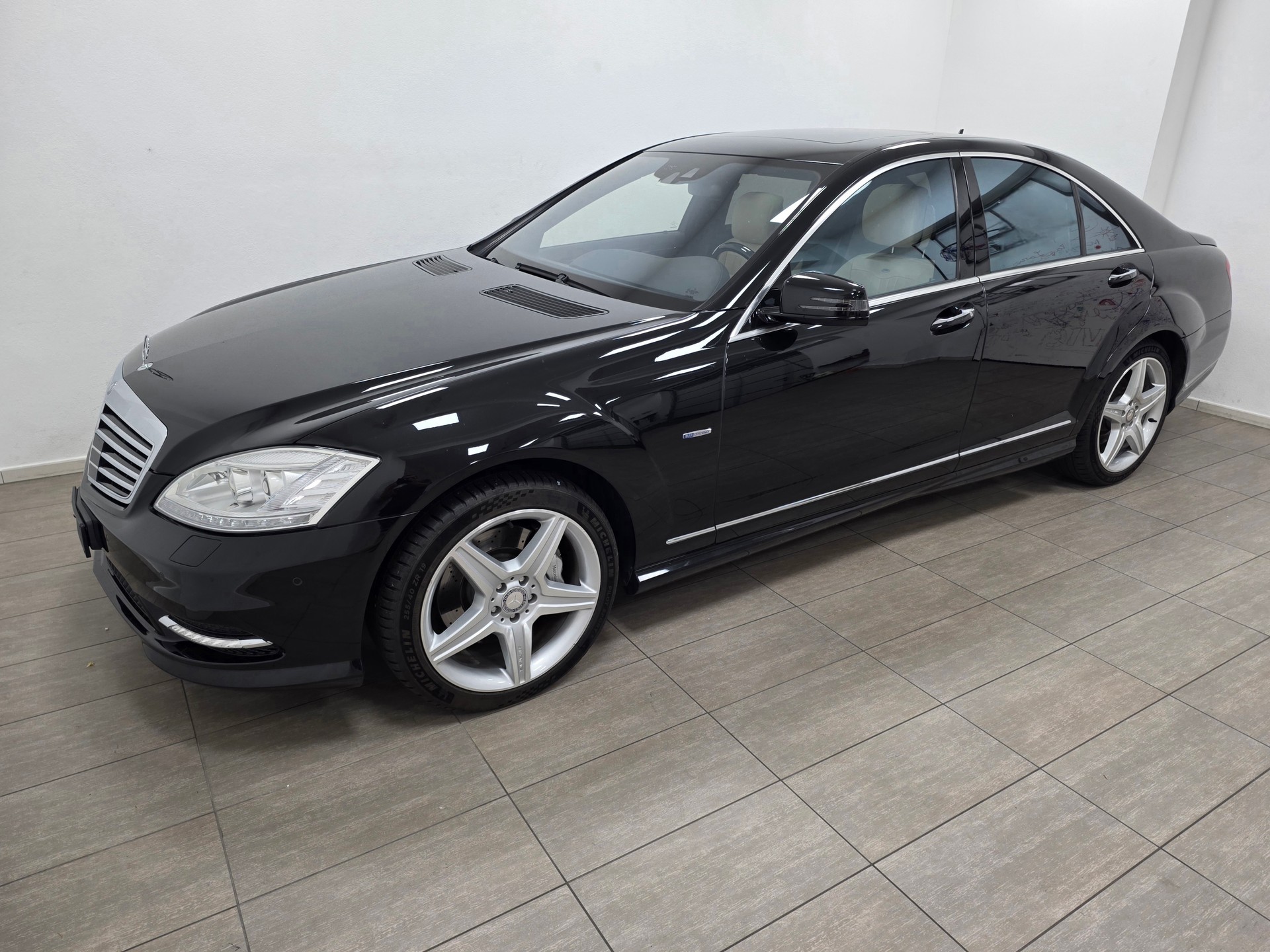 MERCEDES-BENZ S 350 CDI BlueEfficiency 4Matic 7G-Tronic-image-8