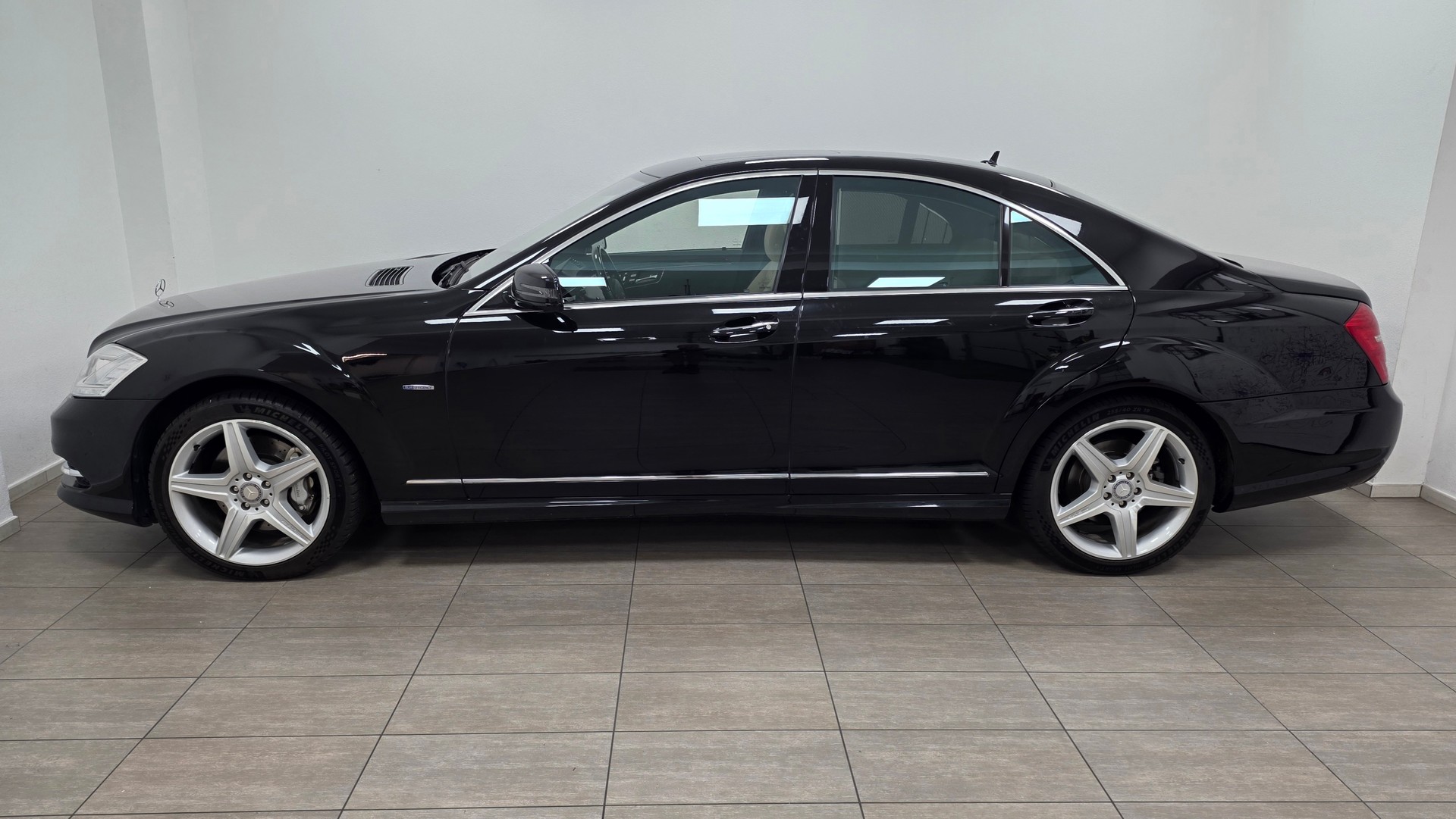 MERCEDES-BENZ S 350 CDI BlueEfficiency 4Matic 7G-Tronic-image-7