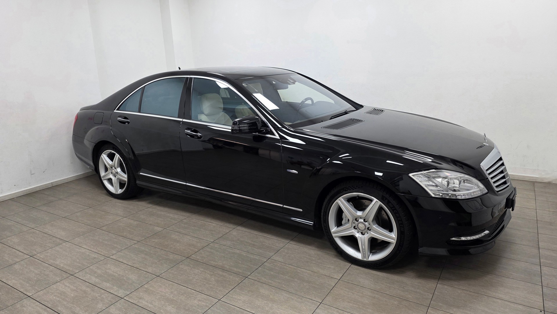 MERCEDES-BENZ S 350 CDI BlueEfficiency 4Matic 7G-Tronic-image-2