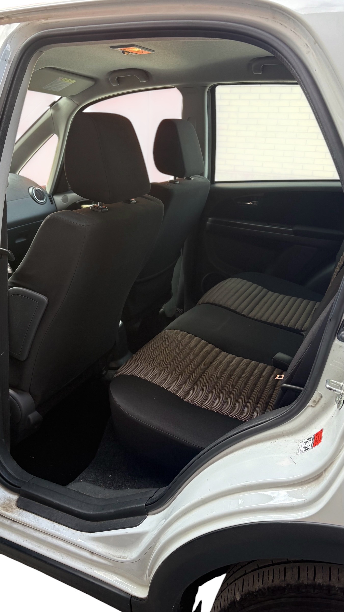 FIAT Sedici 2.0JTD 4WD Freestyle-image-8