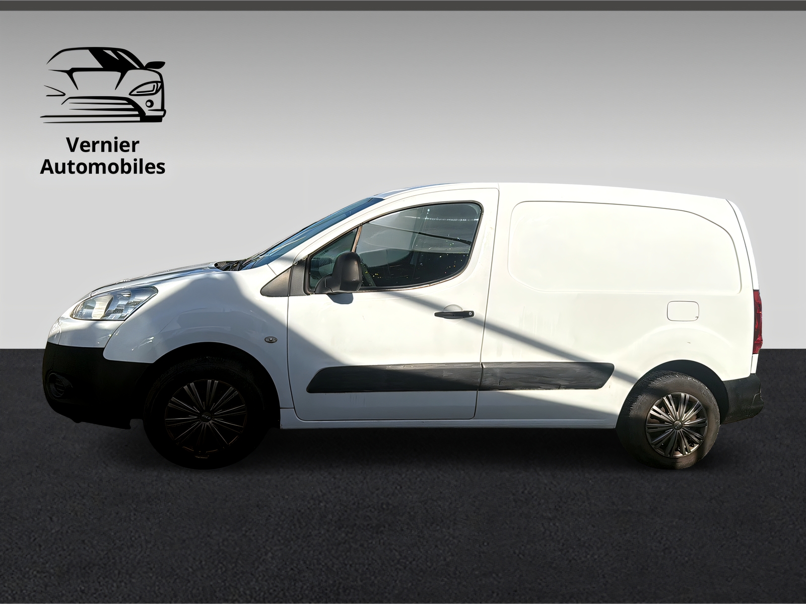 PEUGEOT Partner 1.6i Urban-image-6