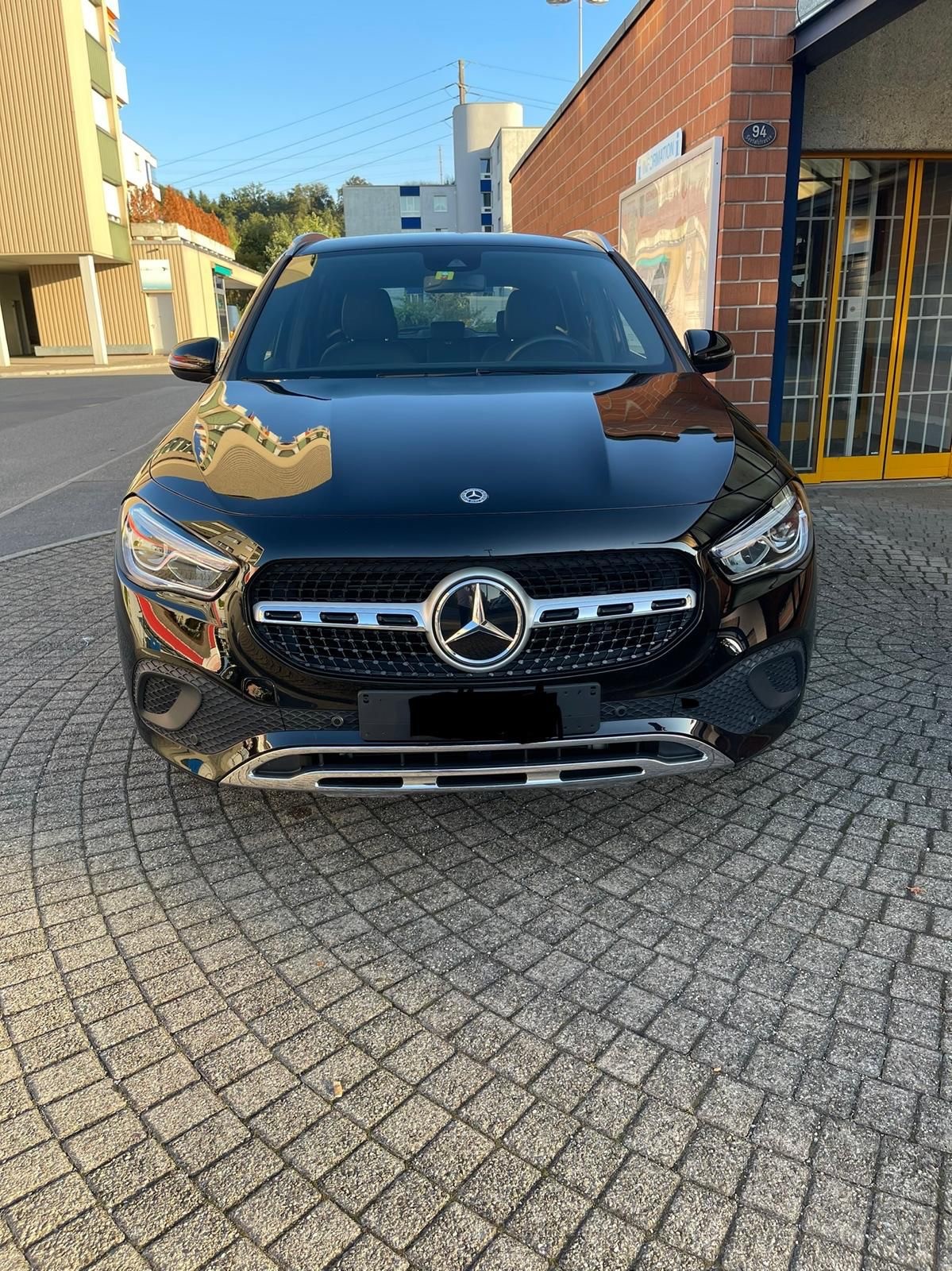 MERCEDES-BENZ GLA 220 4m-image-0