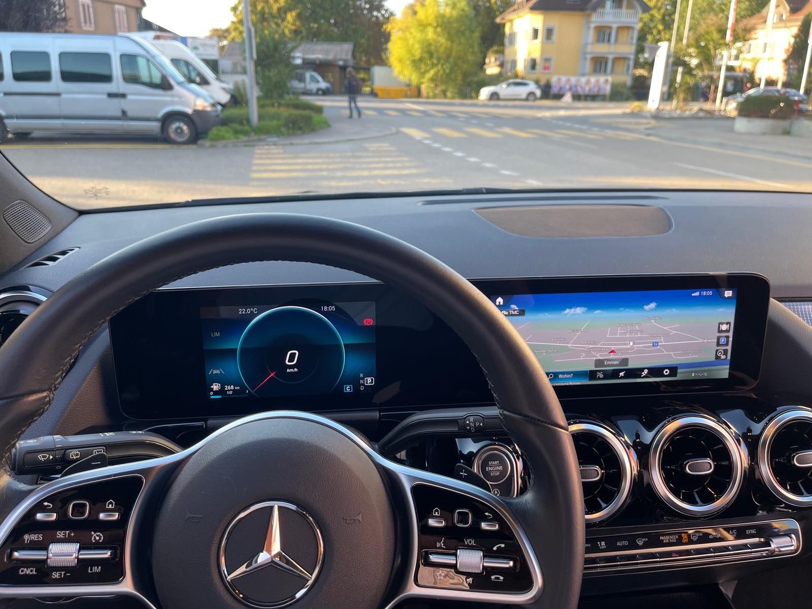 MERCEDES-BENZ GLA 220 4m-image-5