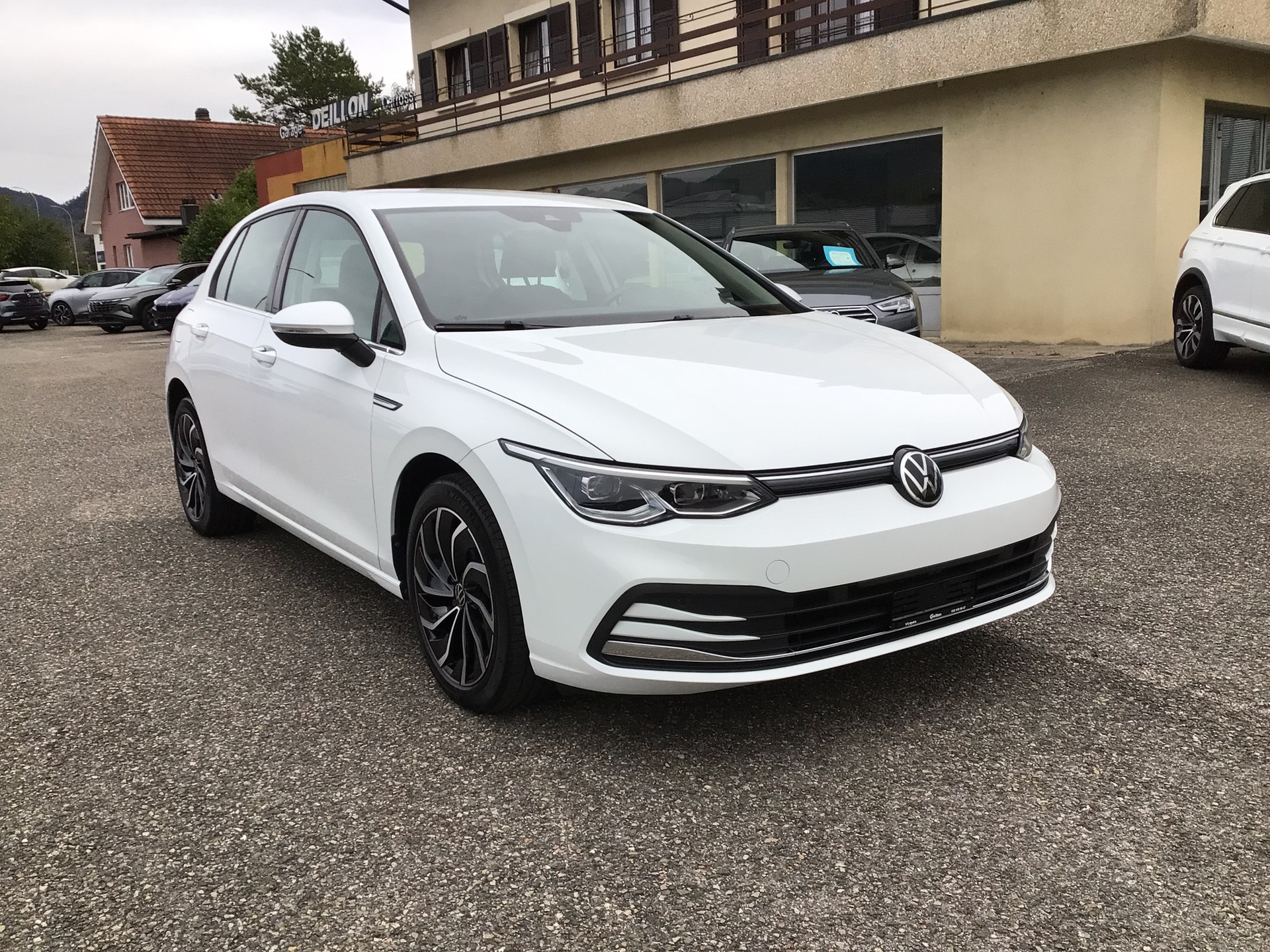 VW Golf 1.5 TSI ACT Style-image-2