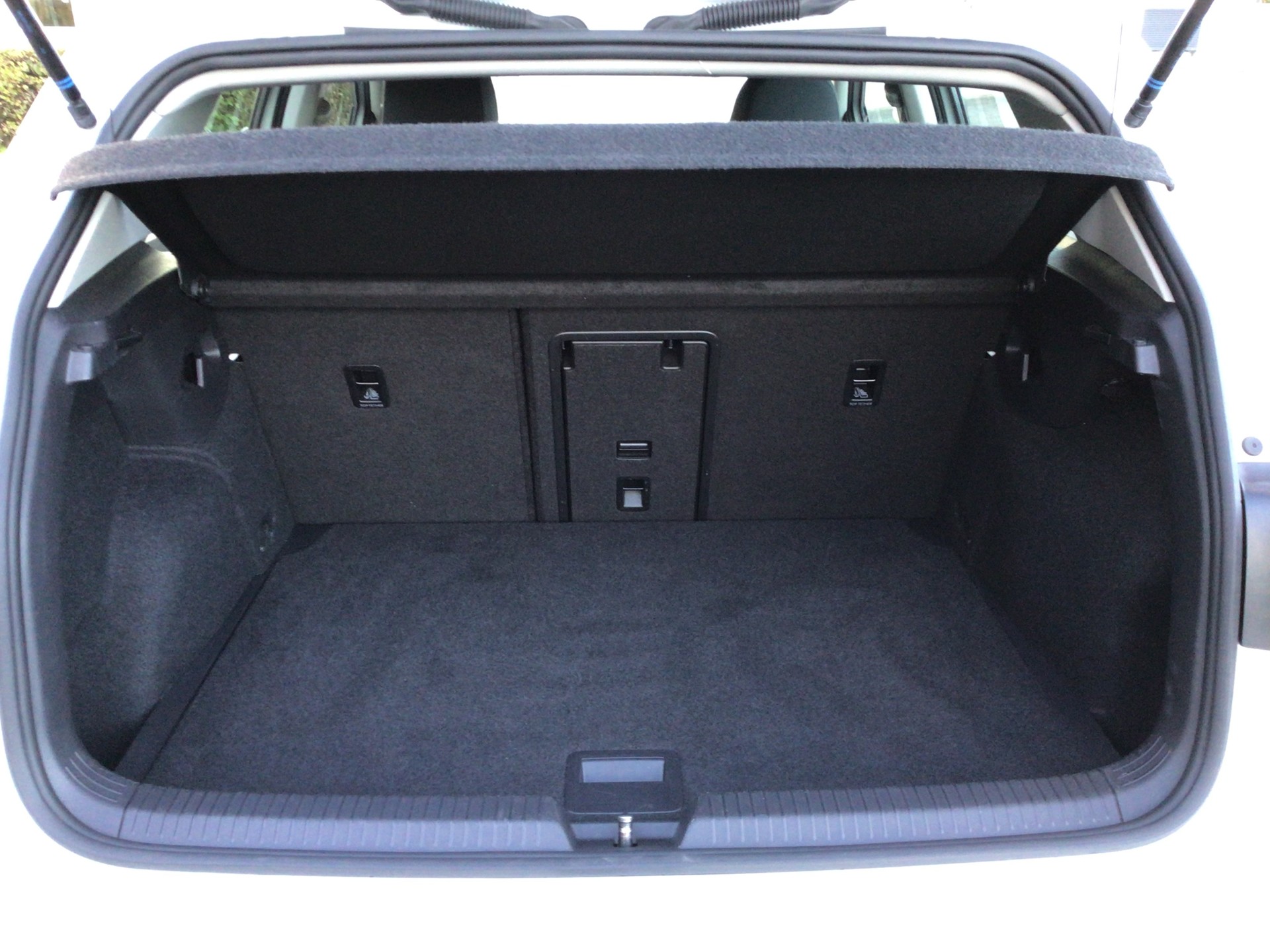 VW Golf 1.5 TSI ACT Style-image-12