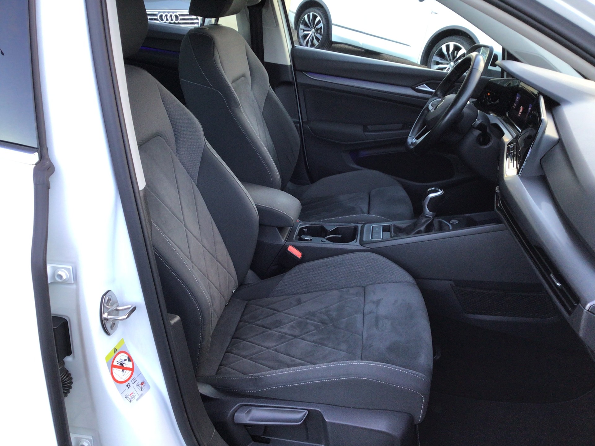 VW Golf 1.5 TSI ACT Style-image-7