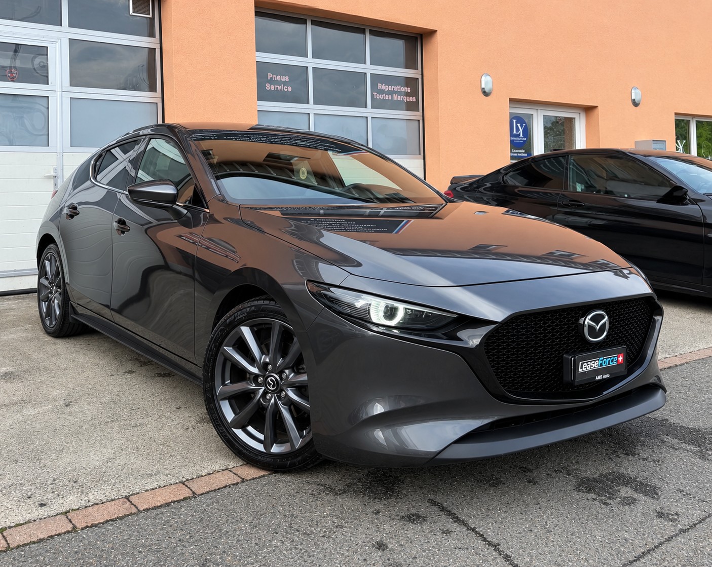 Car photo