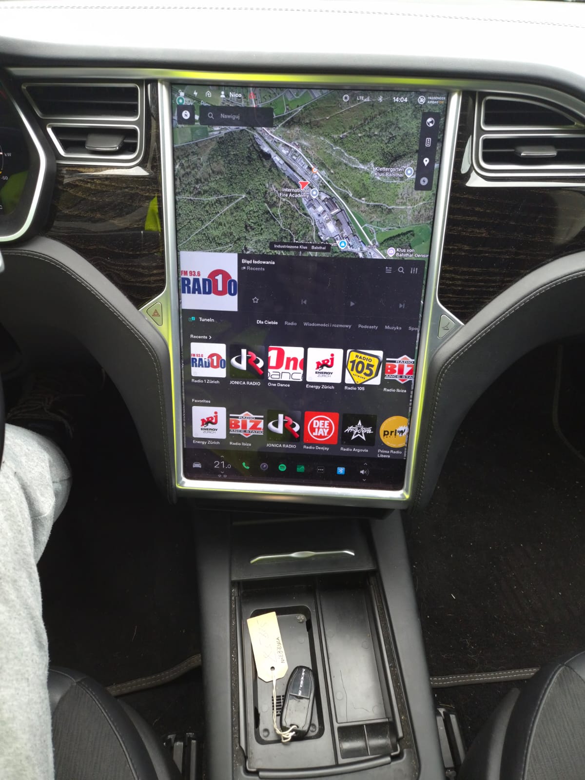 TESLA Model S 75-image-14
