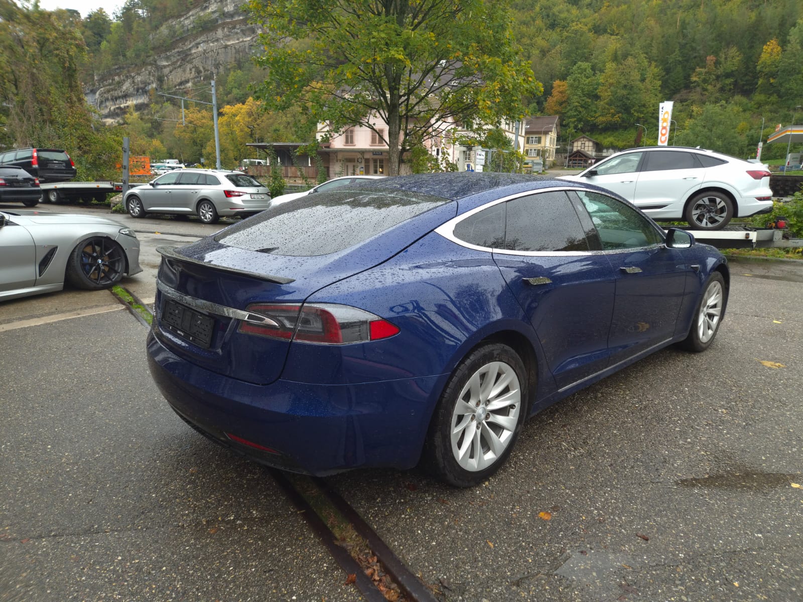 TESLA Model S 75-image-5