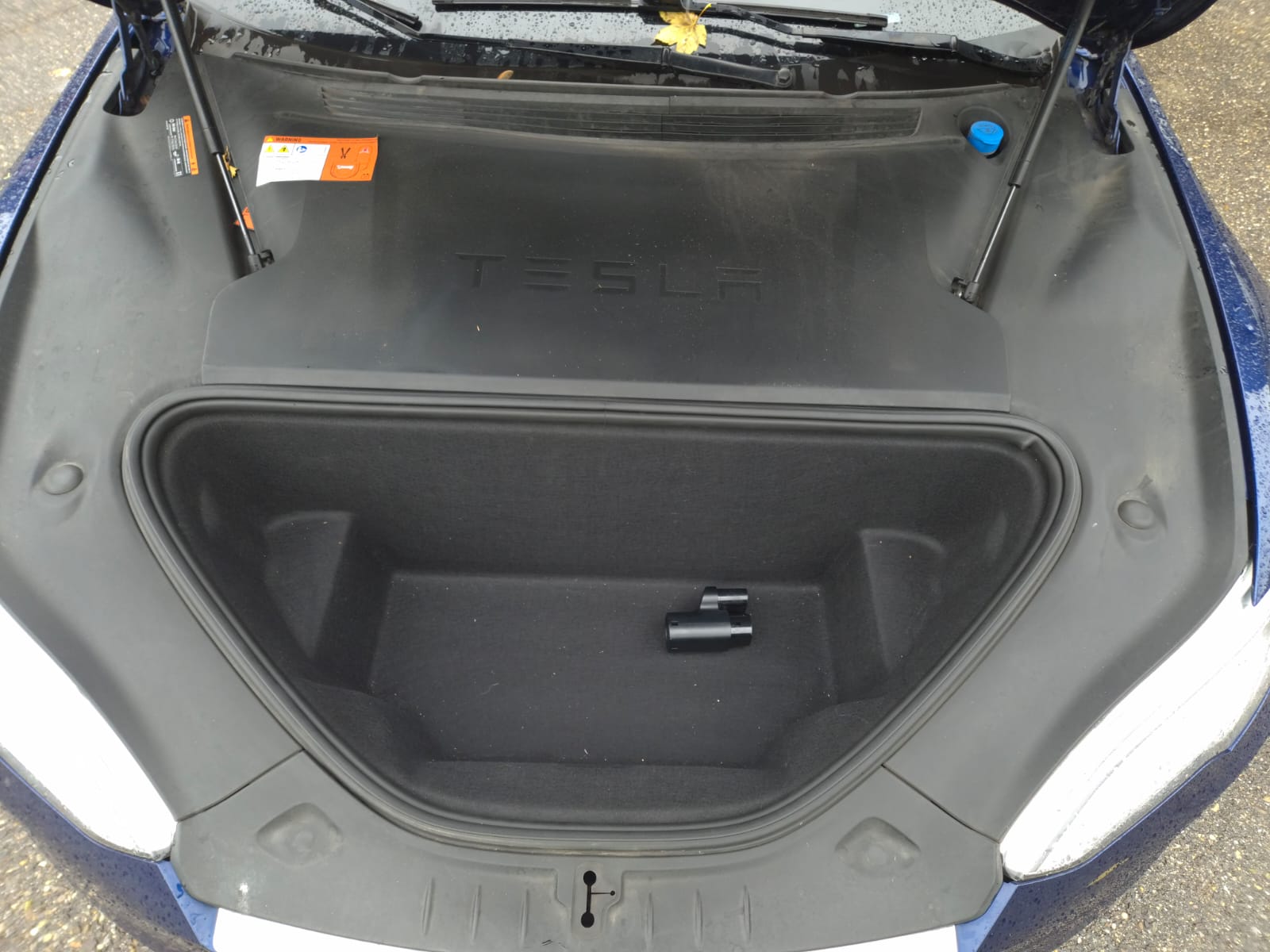 TESLA Model S 75-image-9