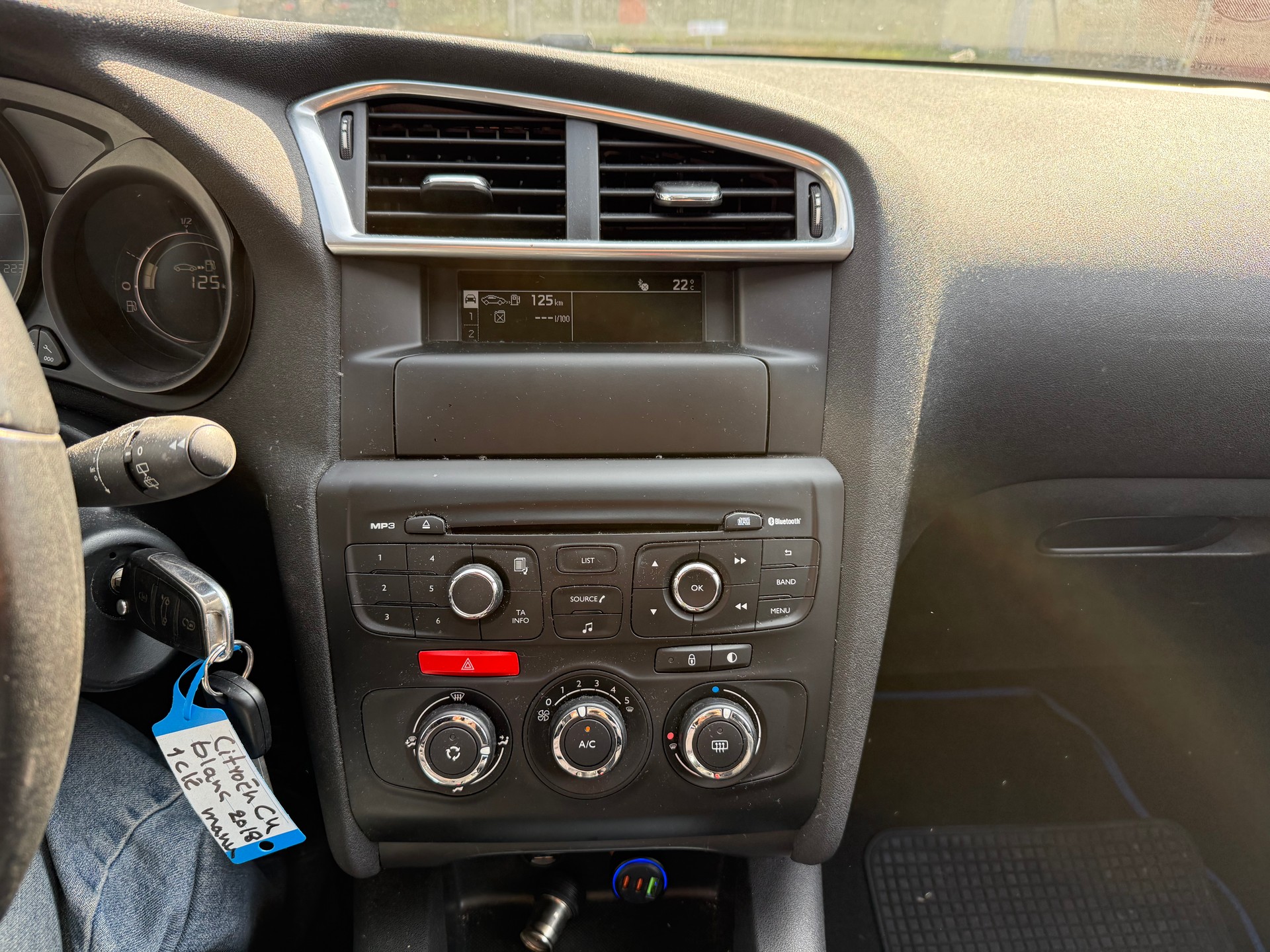CITROEN C4 1.2 Pure Tech Feel-image-24