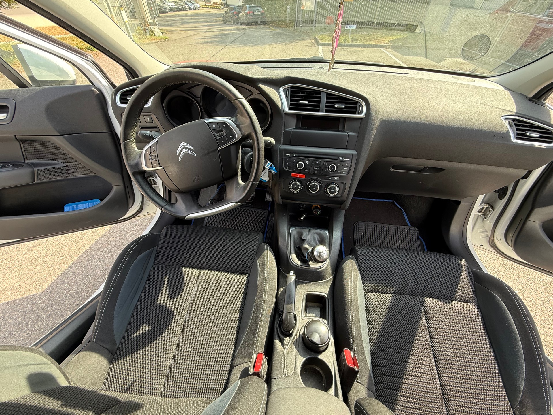 CITROEN C4 1.2 Pure Tech Feel-image-22