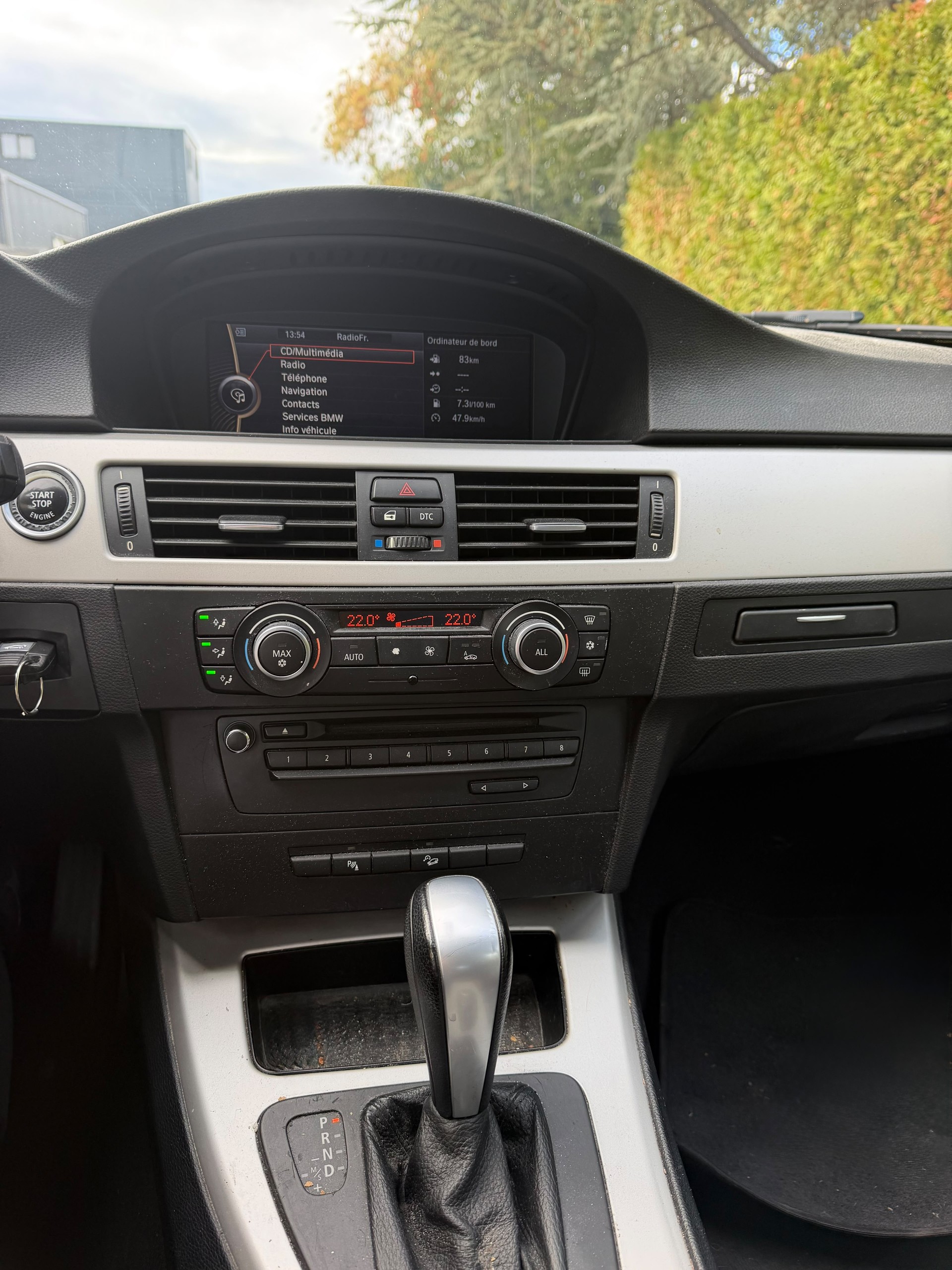 BMW 320d xDrive Touring Steptronic-image-5