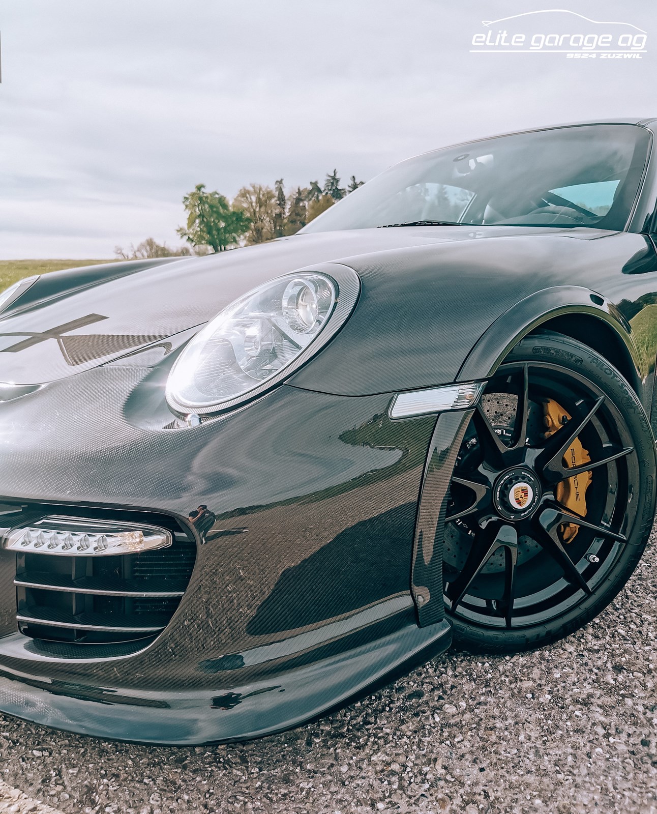 PORSCHE 911 GT2 RS FULL-CARBON-image-0