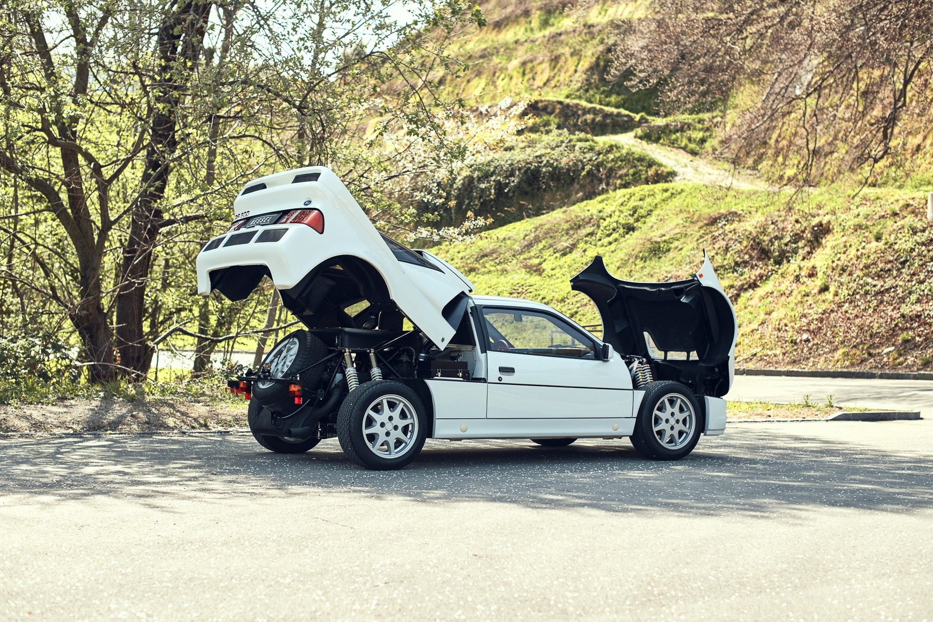FORD RS 200-image-14