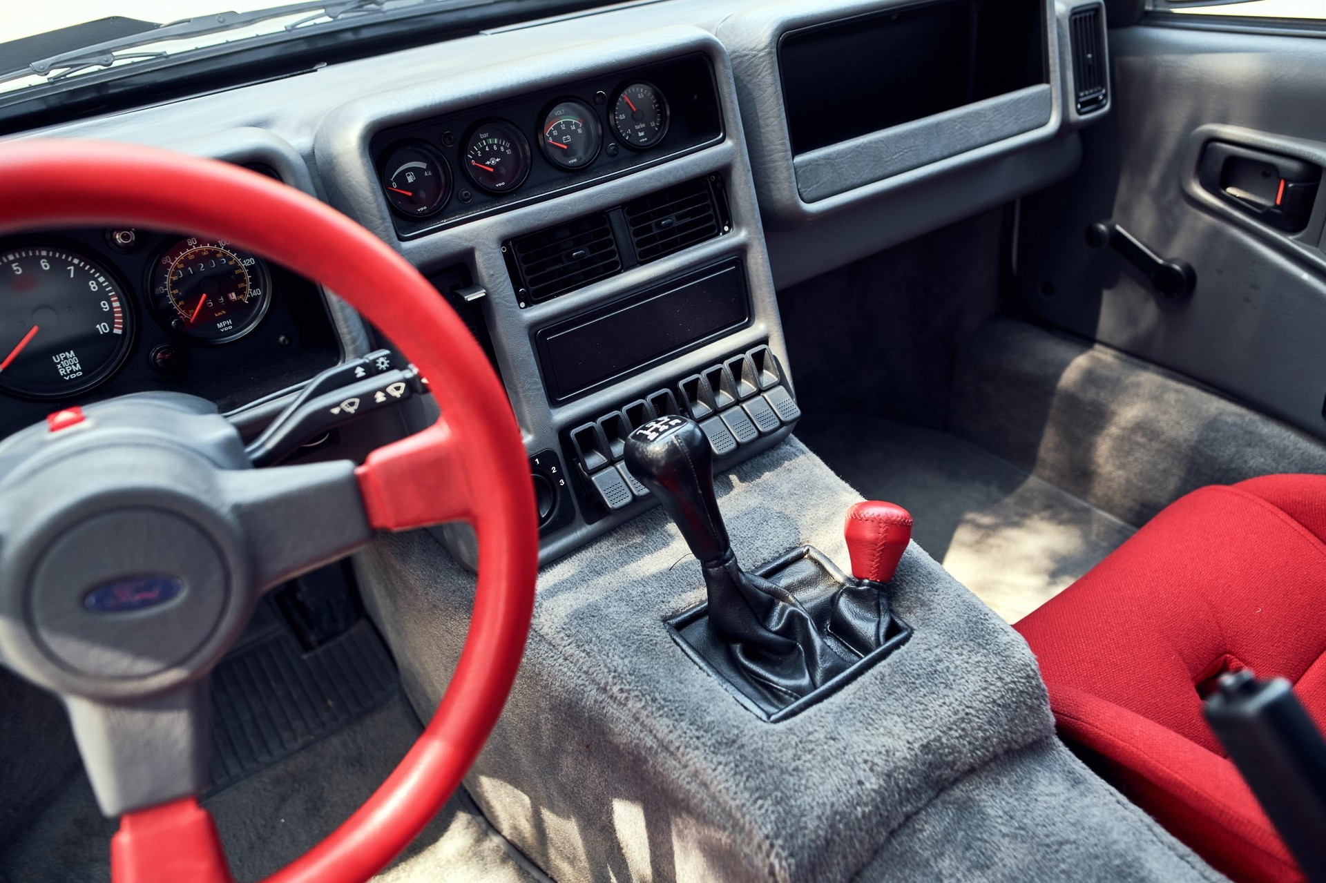 FORD RS 200-image-4
