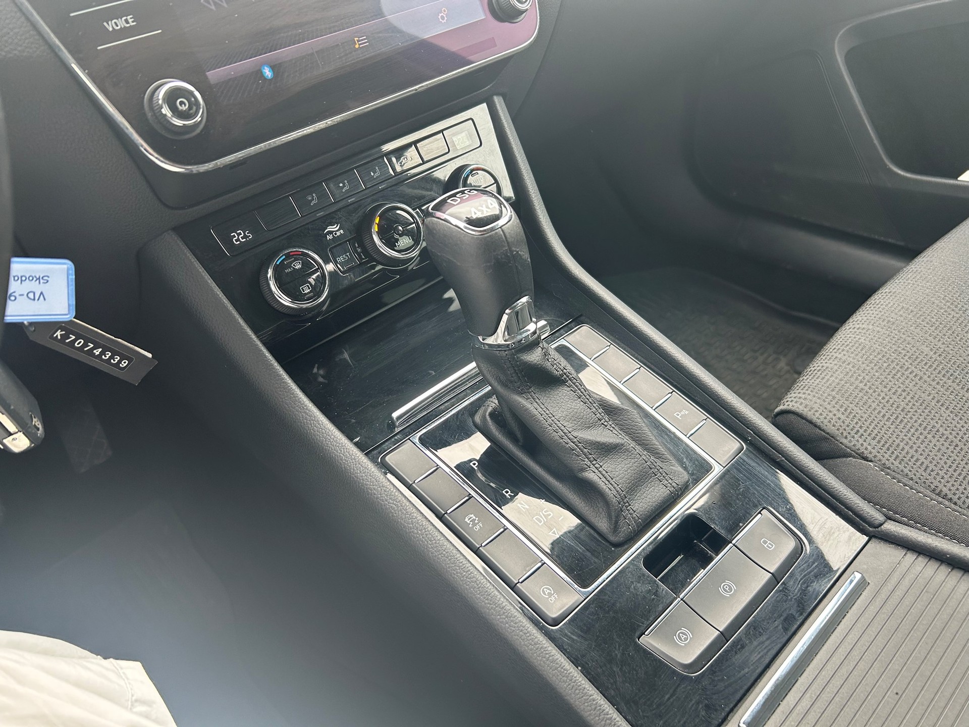 SKODA Superb Combi 2.0 TSI Style DSG 4x4-image-14