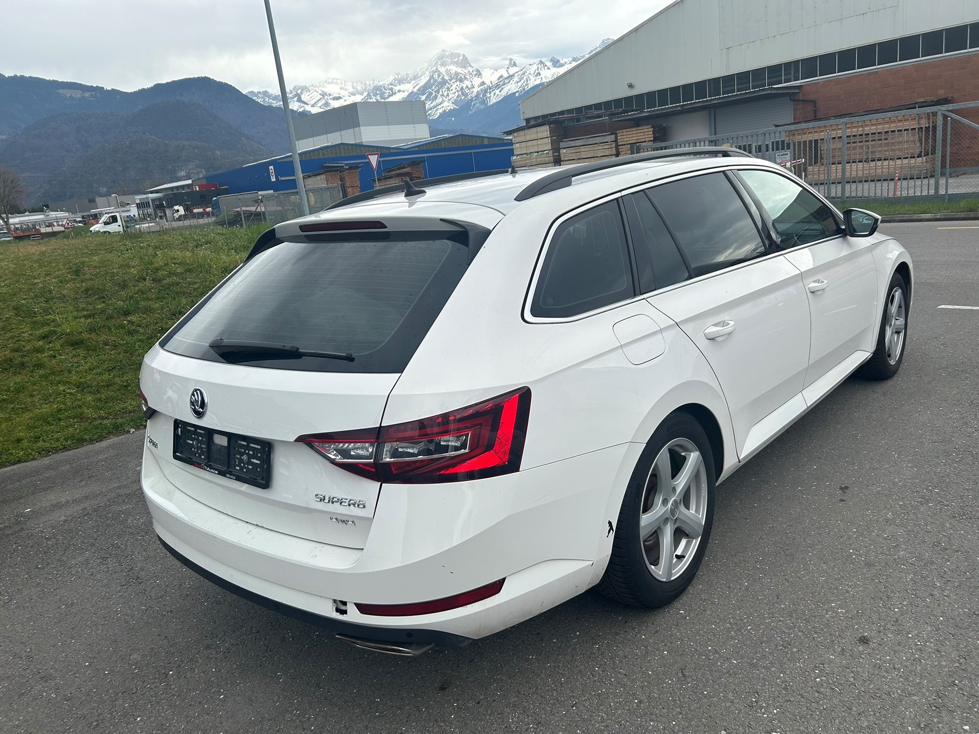 SKODA Superb Combi 2.0 TSI Style DSG 4x4-image-3