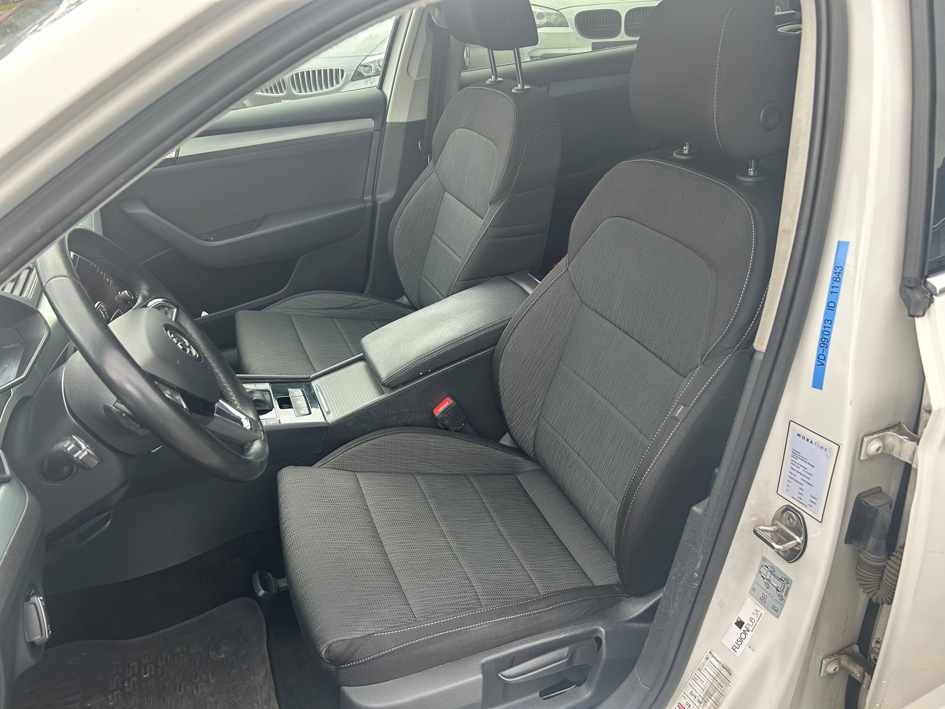 SKODA Superb Combi 2.0 TSI Style DSG 4x4-image-8