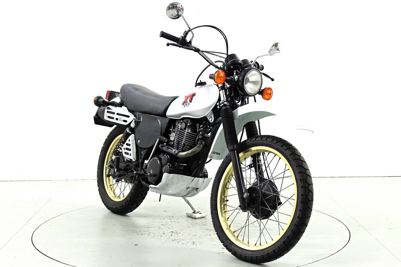 YAMAHA XT 500-showroom-element-1