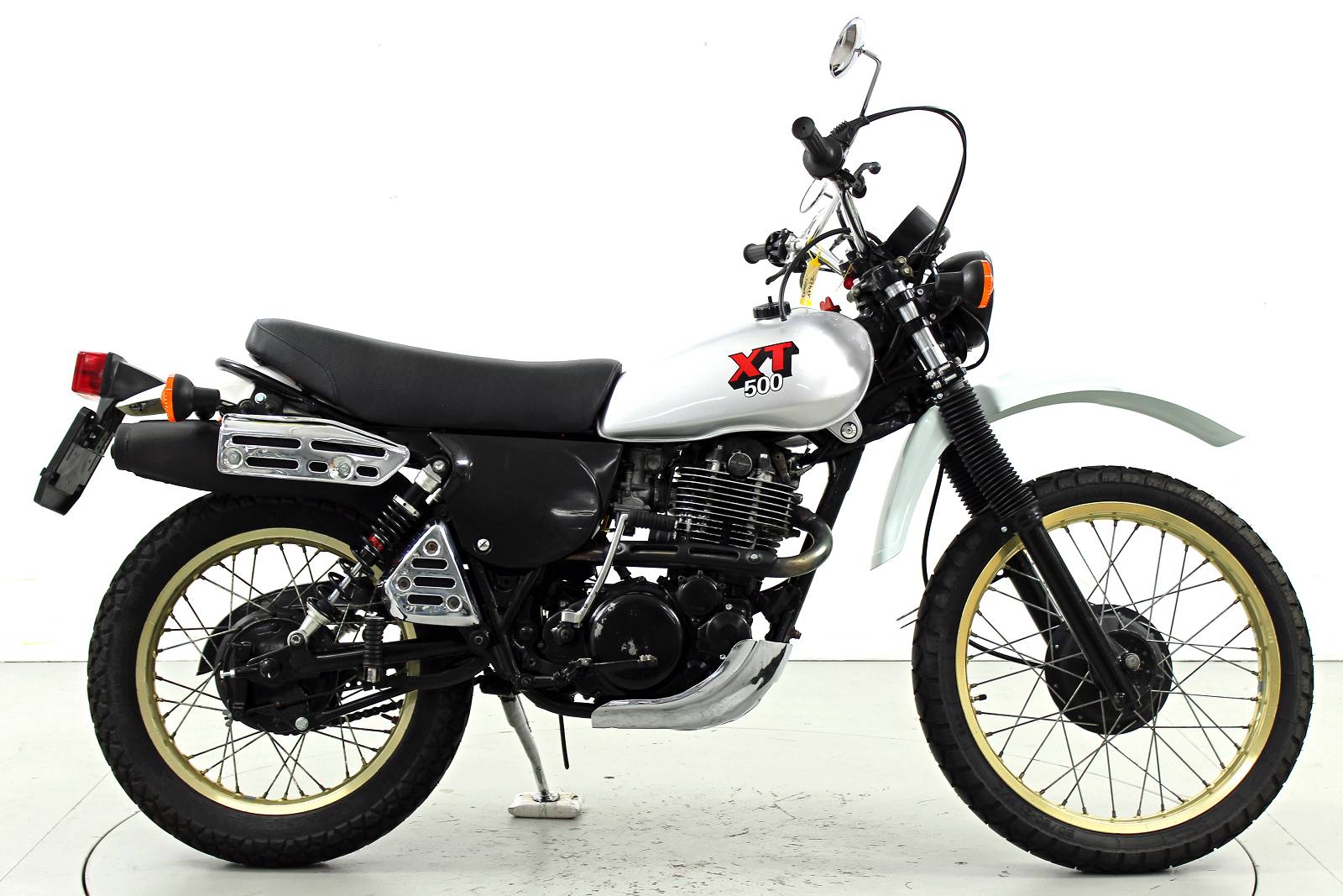 YAMAHA XT 500-showroom-element-3