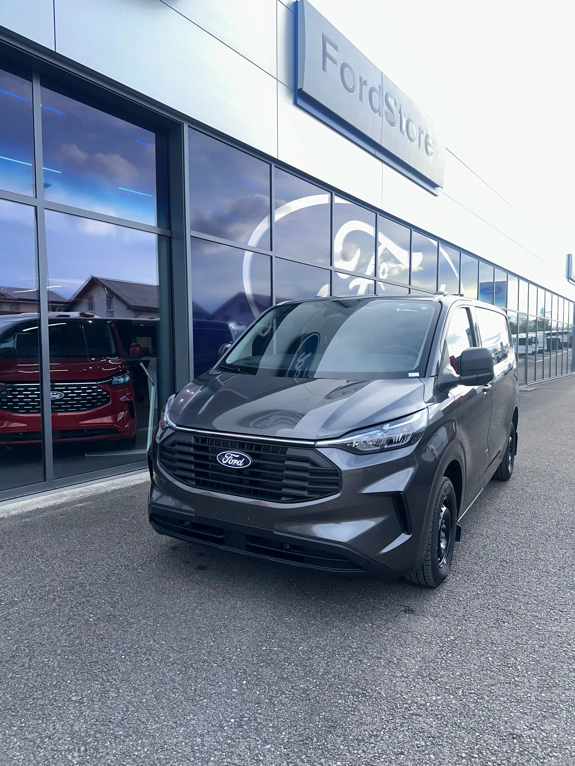 FORD Transit Custom Van 320 L1 2.0 EcoBl Trend/136CV/Aut.