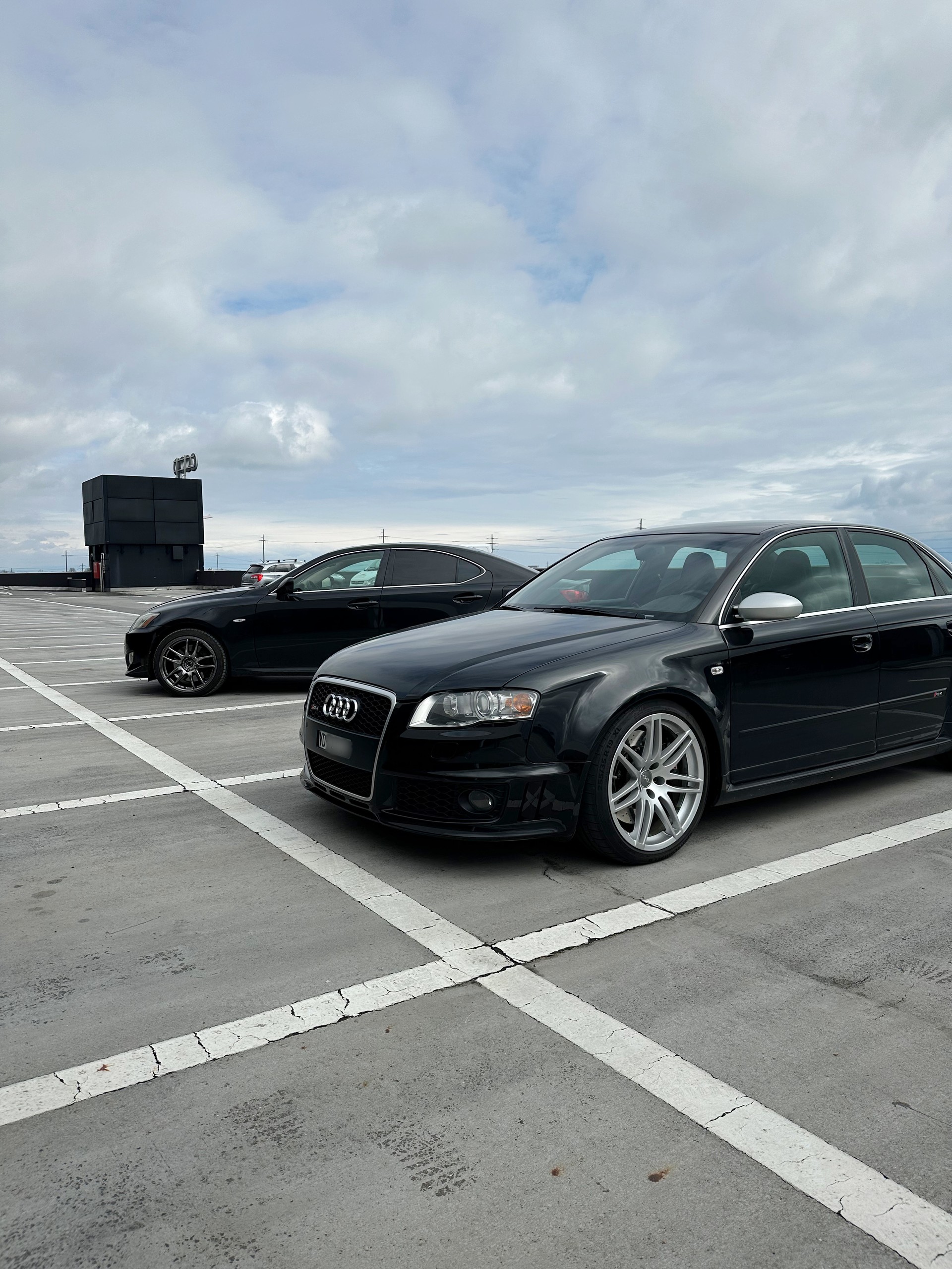 AUDI RS4 4.2 V8 quattro-image-0