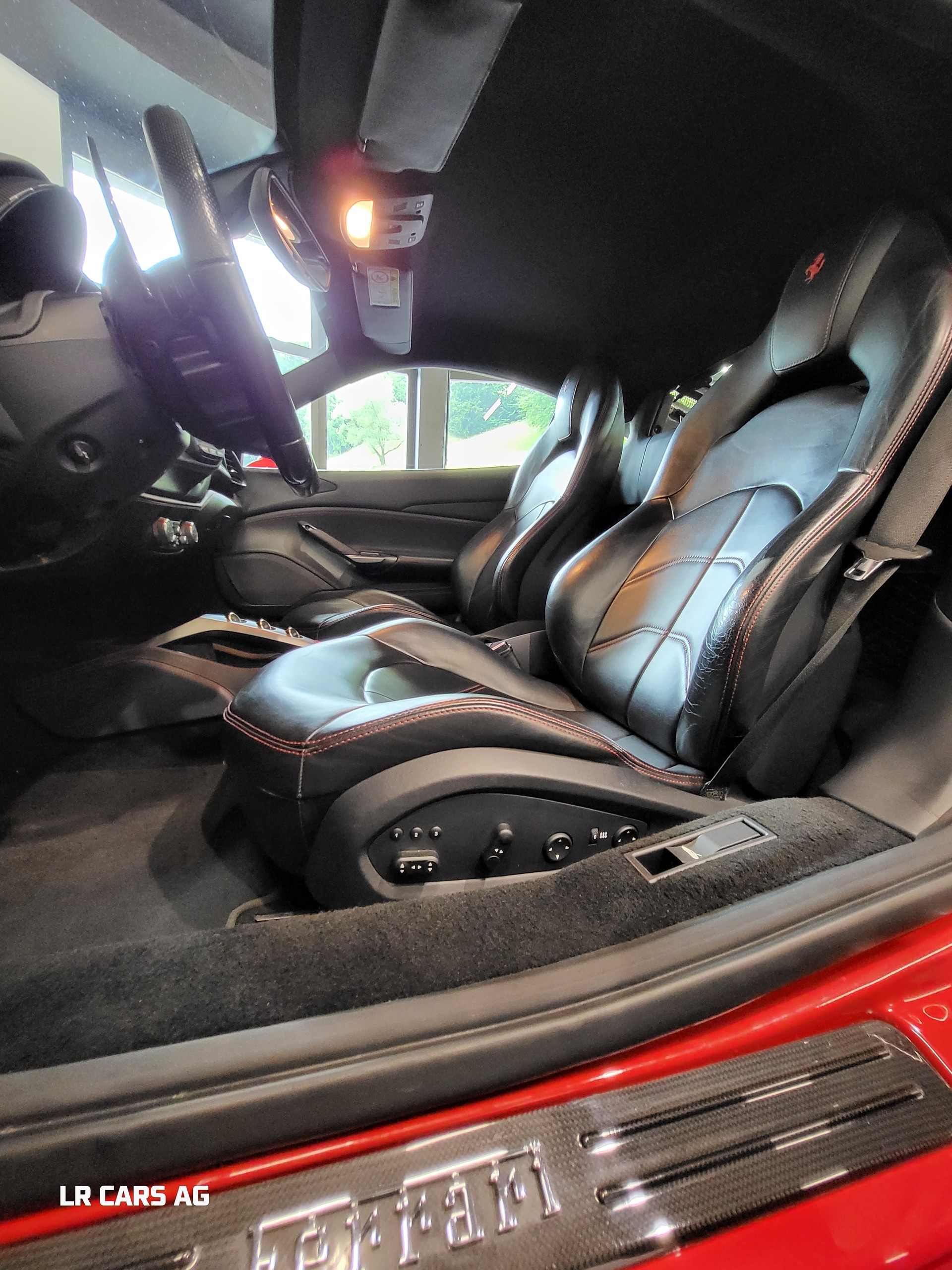 FERRARI 488 GTB 3.9 V8-image-14