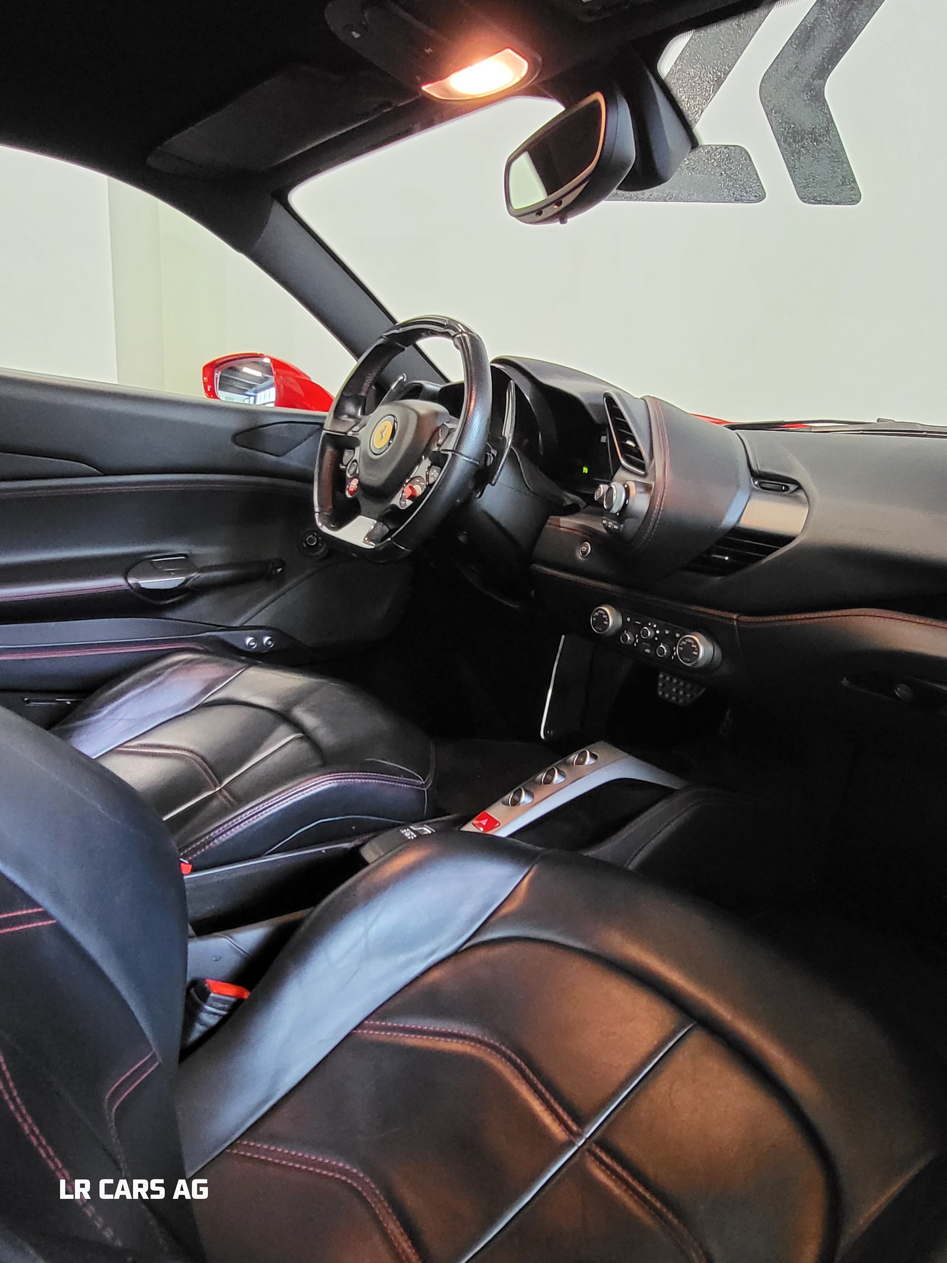 FERRARI 488 GTB 3.9 V8-image-12