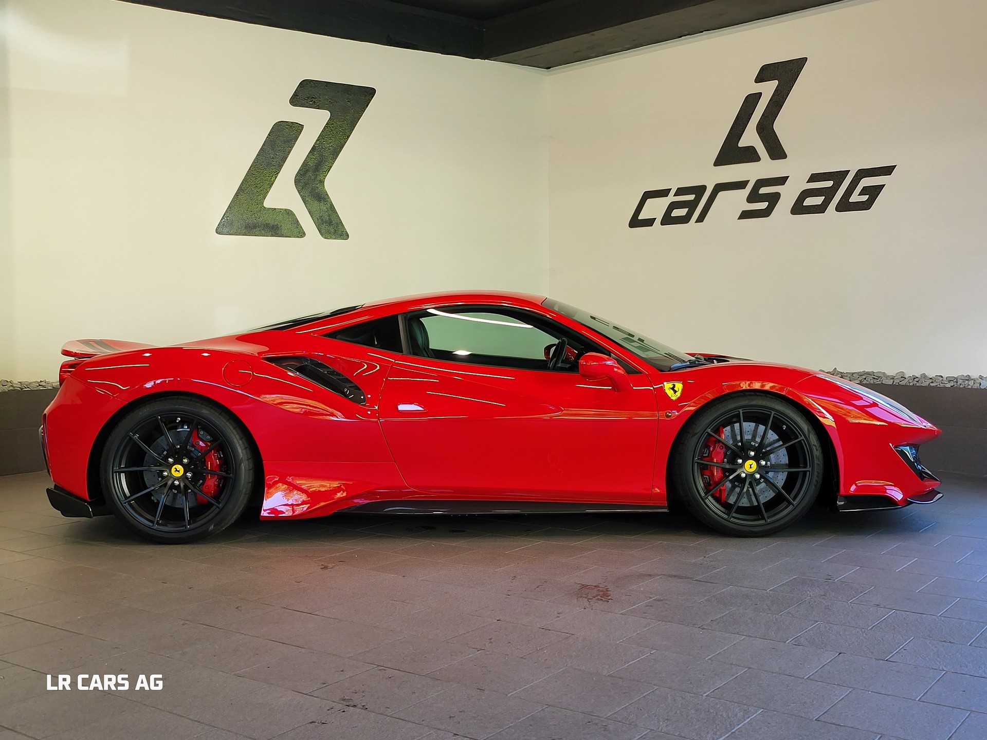 FERRARI 488 GTB 3.9 V8-image-2