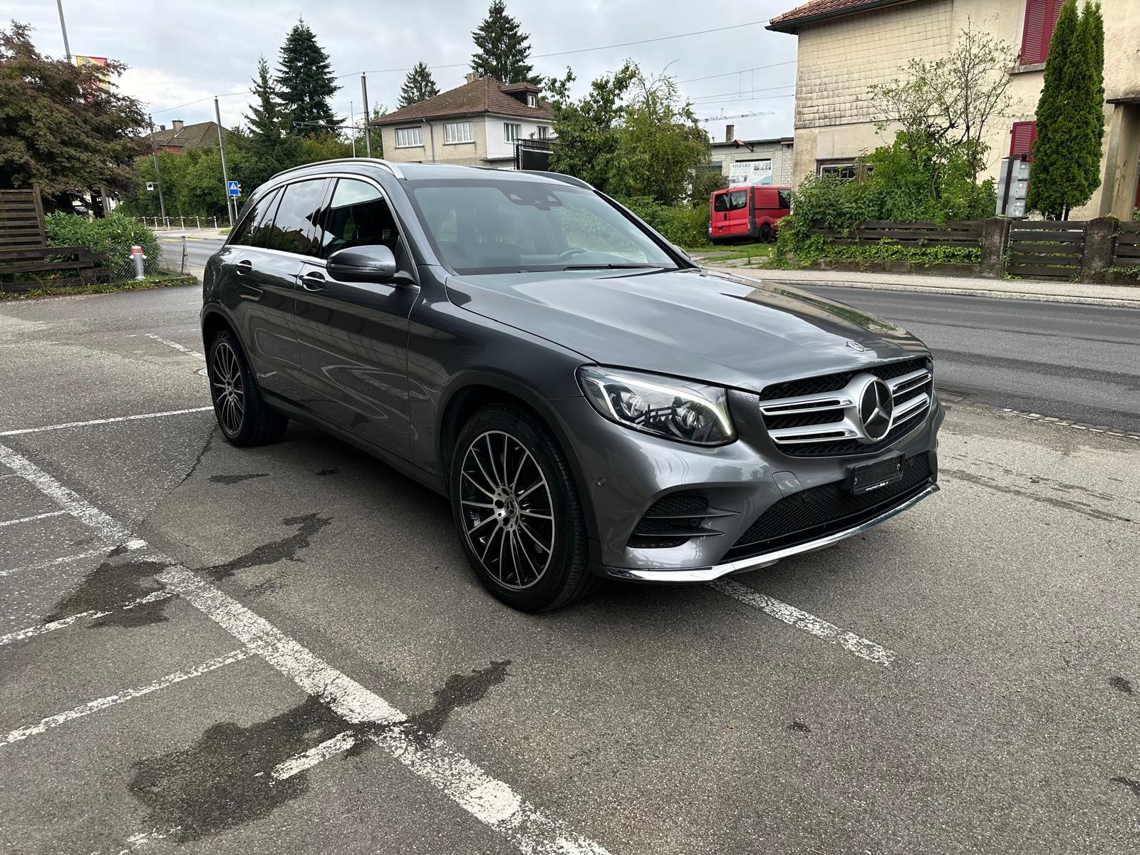 MERCEDES-BENZ GLC 250 AMG Line 4Matic 9G-Tronic-image-0