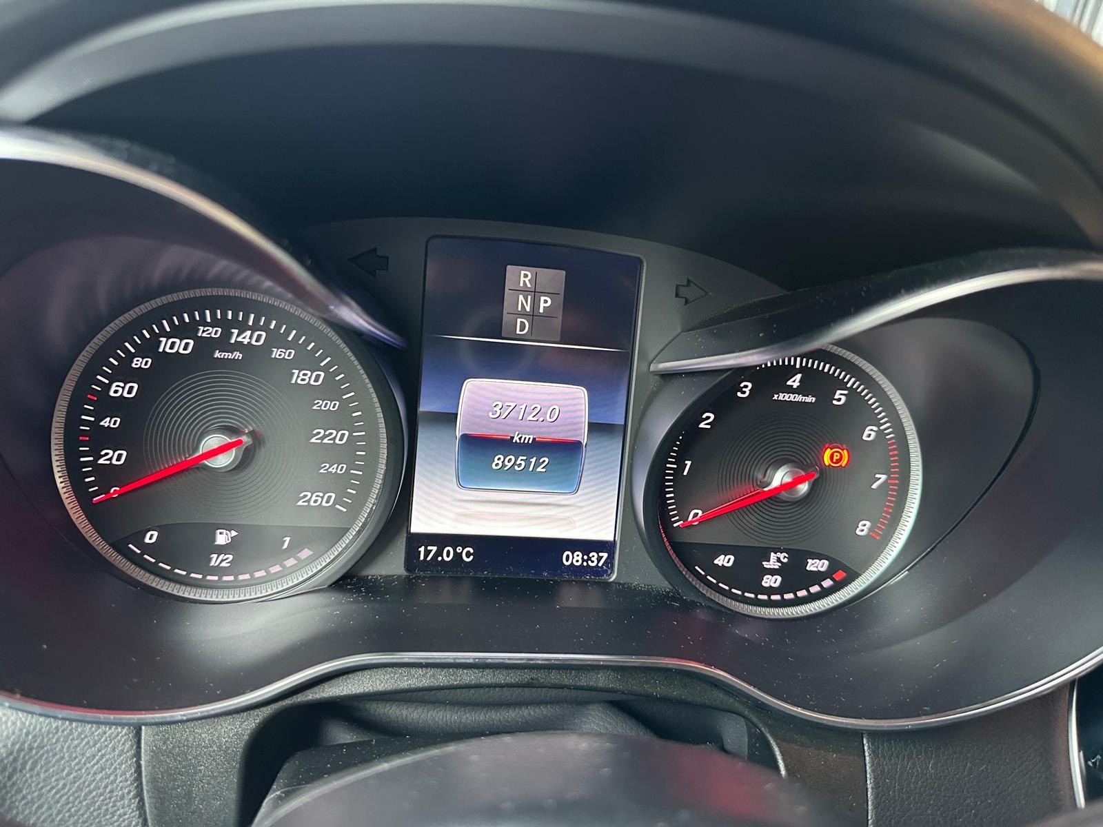MERCEDES-BENZ GLC 250 AMG Line 4Matic 9G-Tronic-image-14