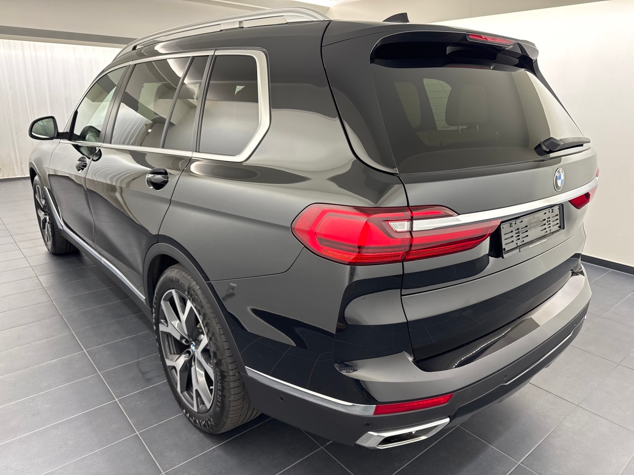 BMW X7 xDrive 48V 40d Steptronic-image-1