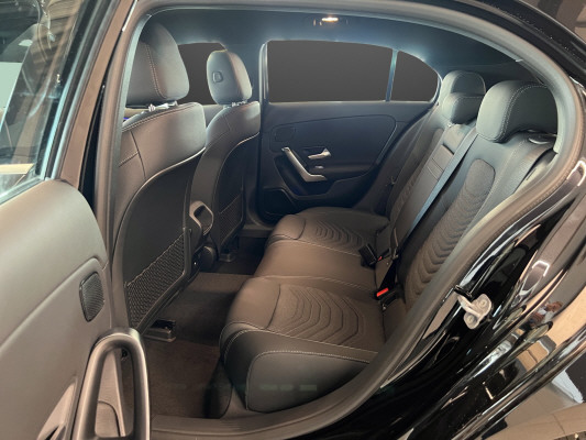 MERCEDES-BENZ A 200 7G-DCT-image-10