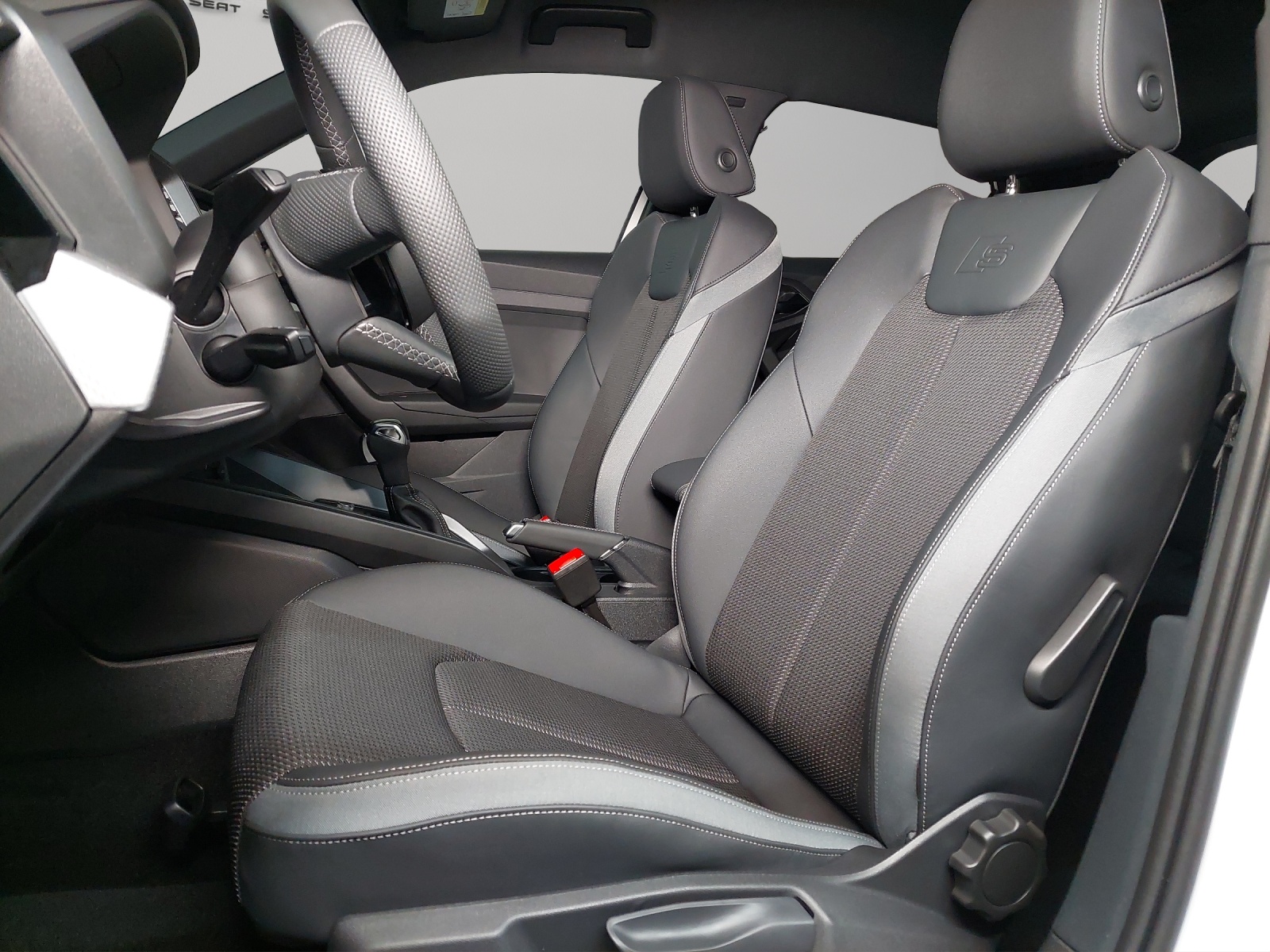 AUDI A1 Sportback 30 TFSI S Line Attraction S-tronic-image-5