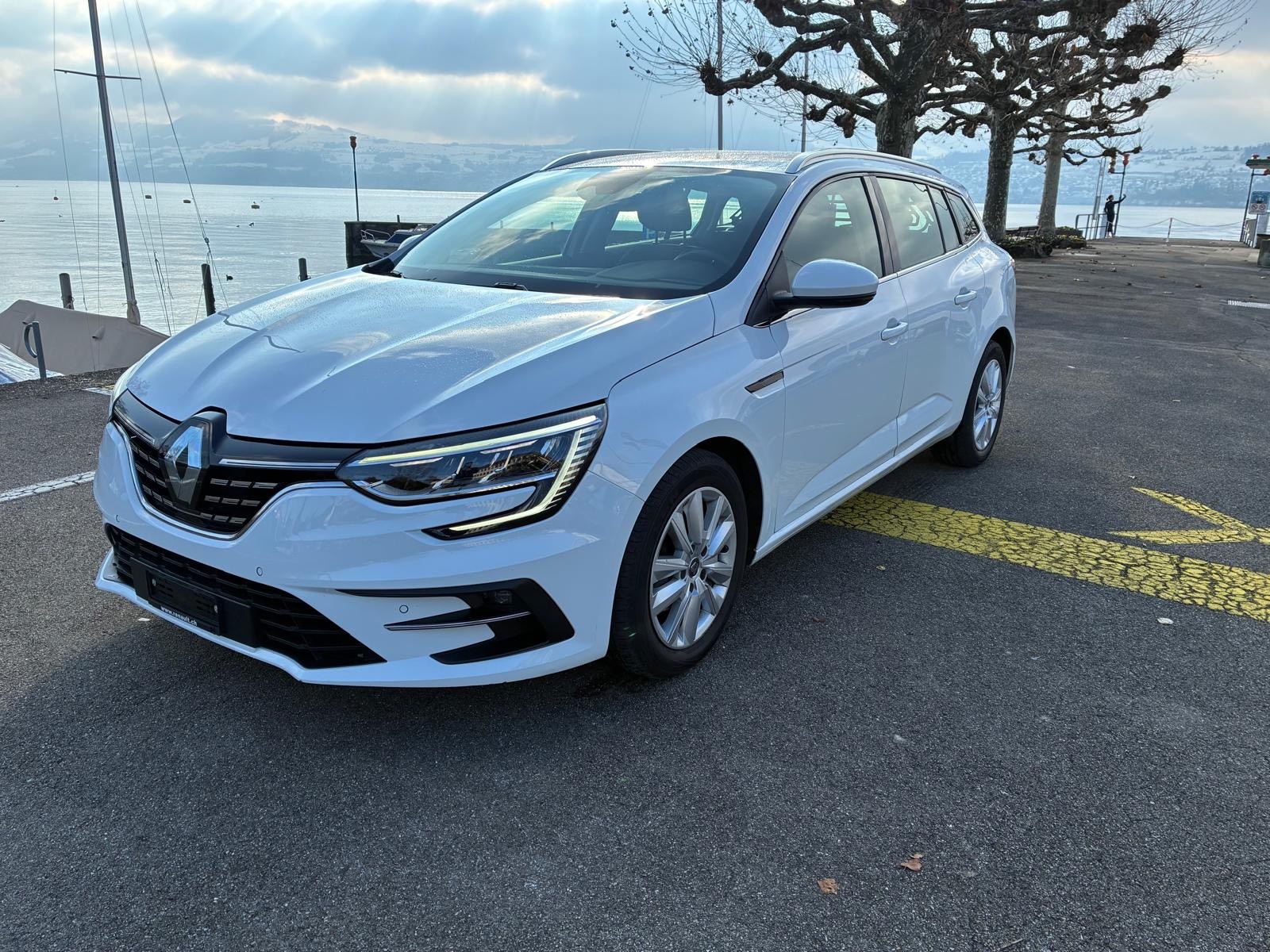 RENAULT Mégane Grandtour 1.5 dCi Intens EDC-image-0