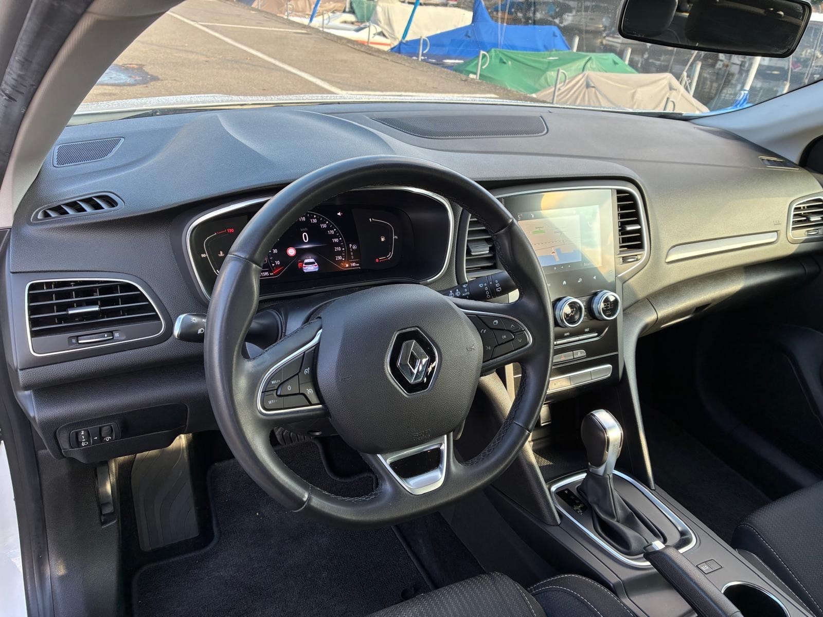 RENAULT Mégane Grandtour 1.5 dCi Intens EDC-image-11