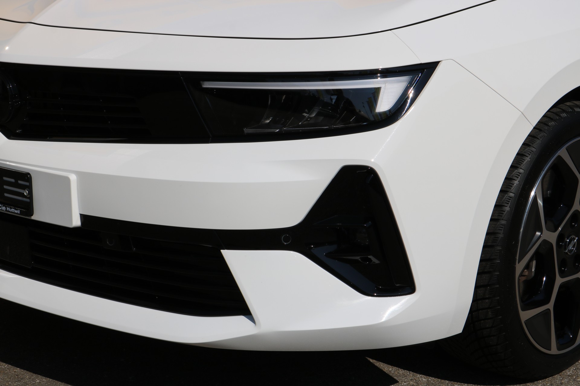 OPEL Astra 1.6 PHEV Turbo Swiss Plus 180PS-image-13