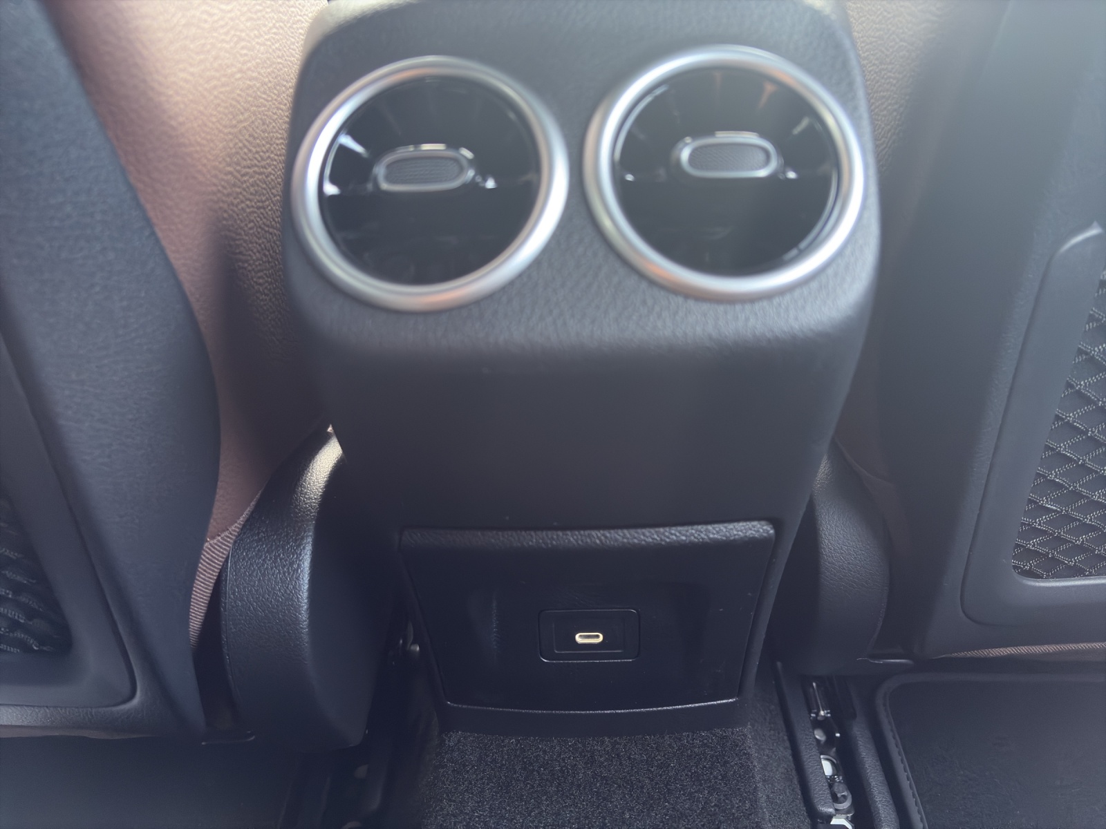 MERCEDES-BENZ A 250 4Matic 8G-DCT-image-14