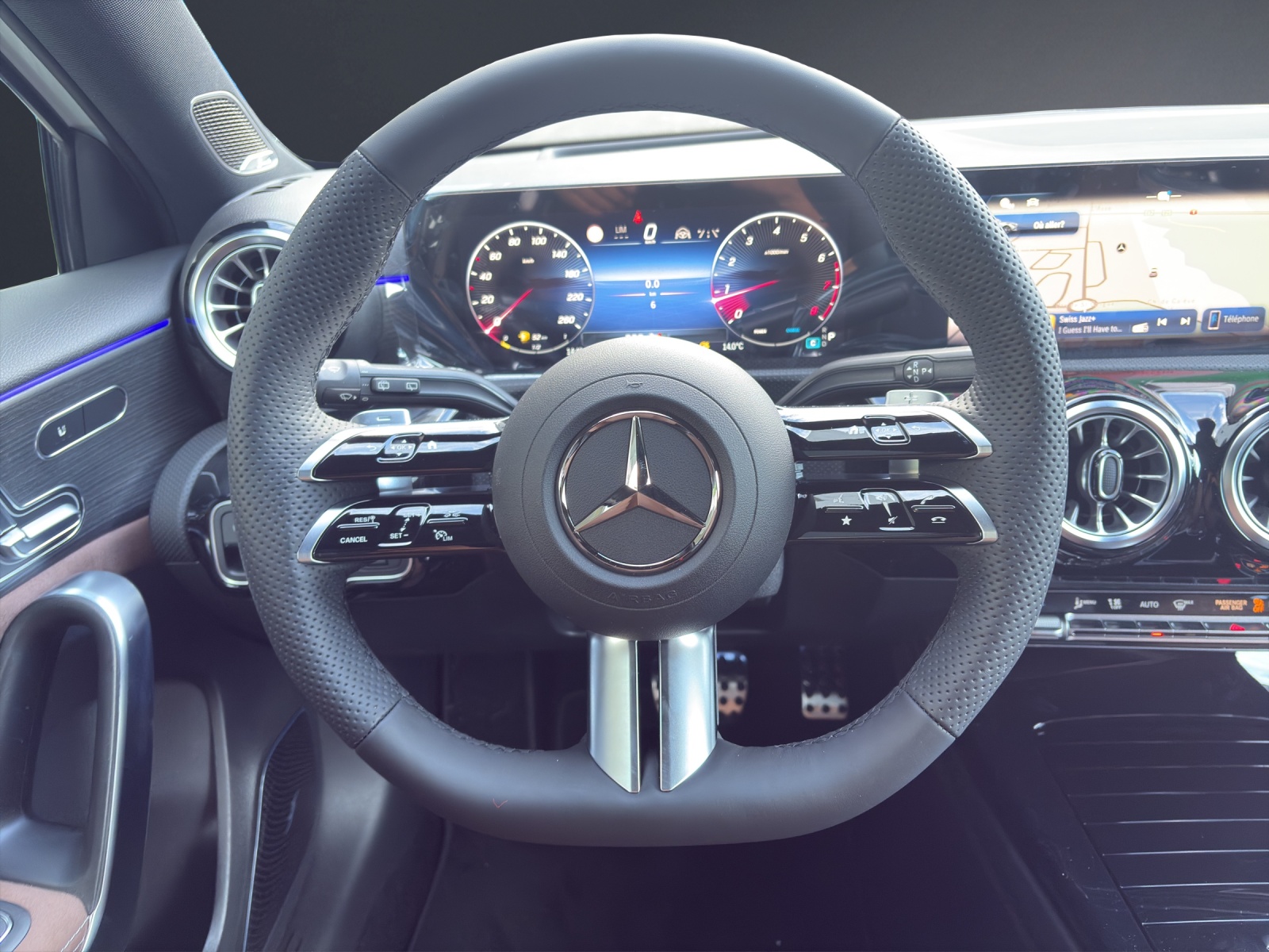 MERCEDES-BENZ A 250 4Matic 8G-DCT-image-11
