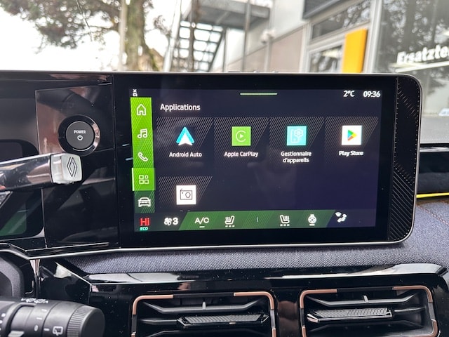 RENAULT R4 E-Tech Comfort Range 52 kWh Techno-image-19