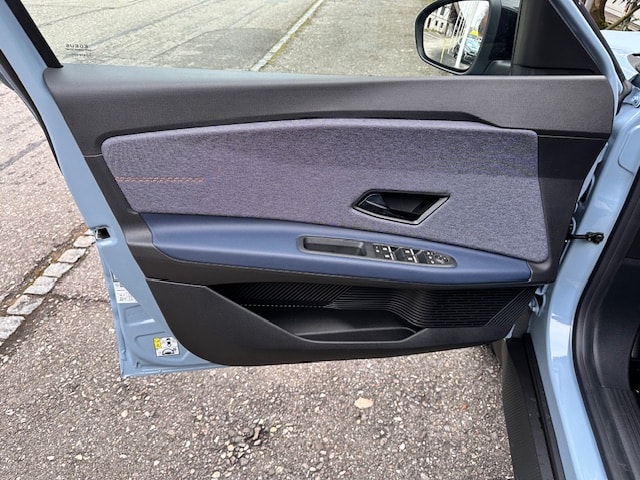 RENAULT R4 E-Tech Comfort Range 52 kWh Techno-image-14