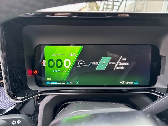 RENAULT R4 E-Tech Comfort Range 52 kWh Techno-image-21