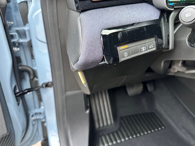 RENAULT R4 E-Tech Comfort Range 52 kWh Techno-image-15