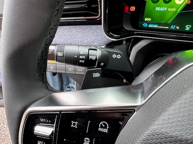 RENAULT R4 E-Tech Comfort Range 52 kWh Techno-image-23